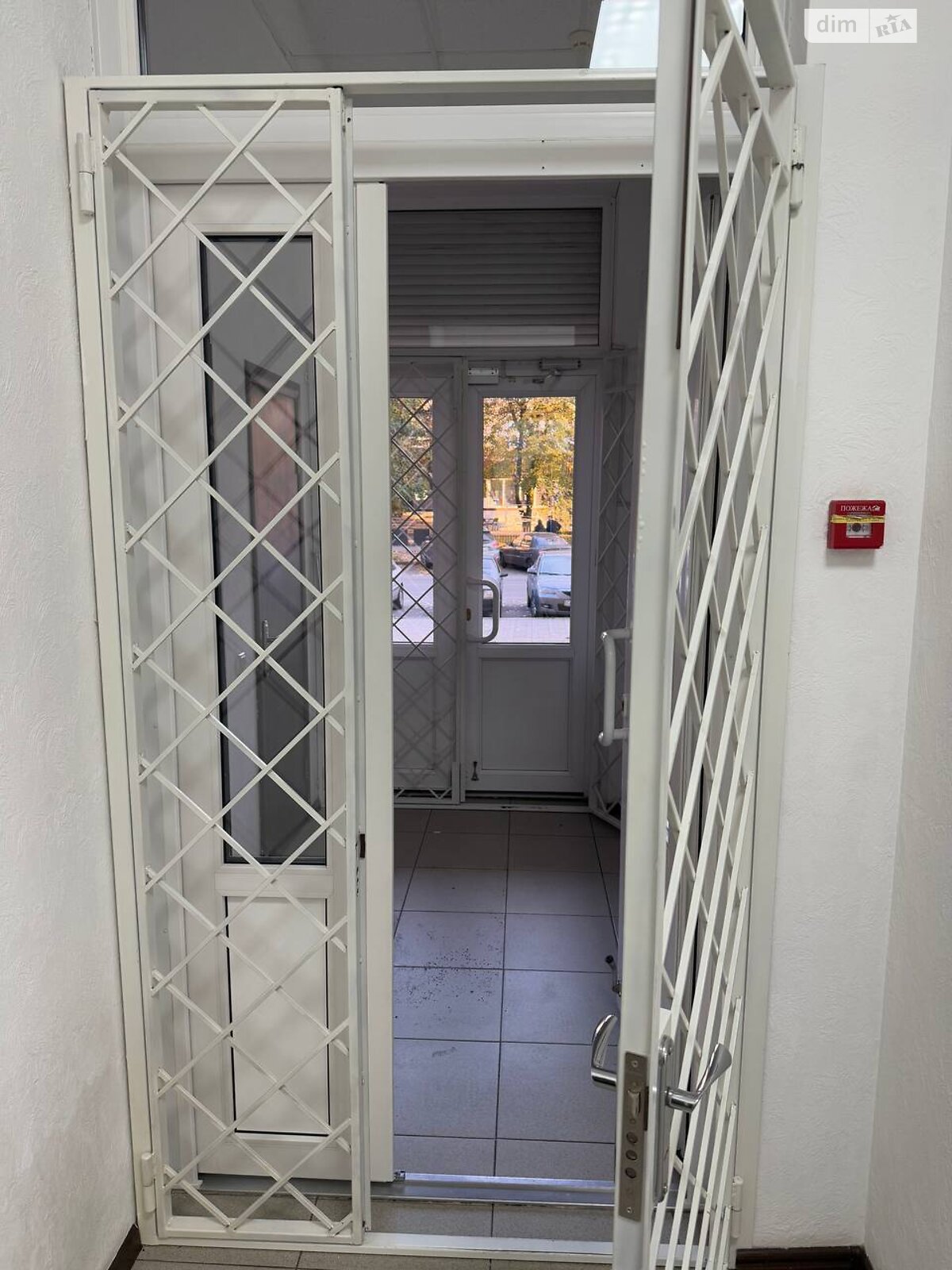 Комерційне приміщення в Черкасах, здам в оренду по Святотроїцька вулиця 94, район Соснівський, ціна: 32 000 грн за об’єкт фото 1