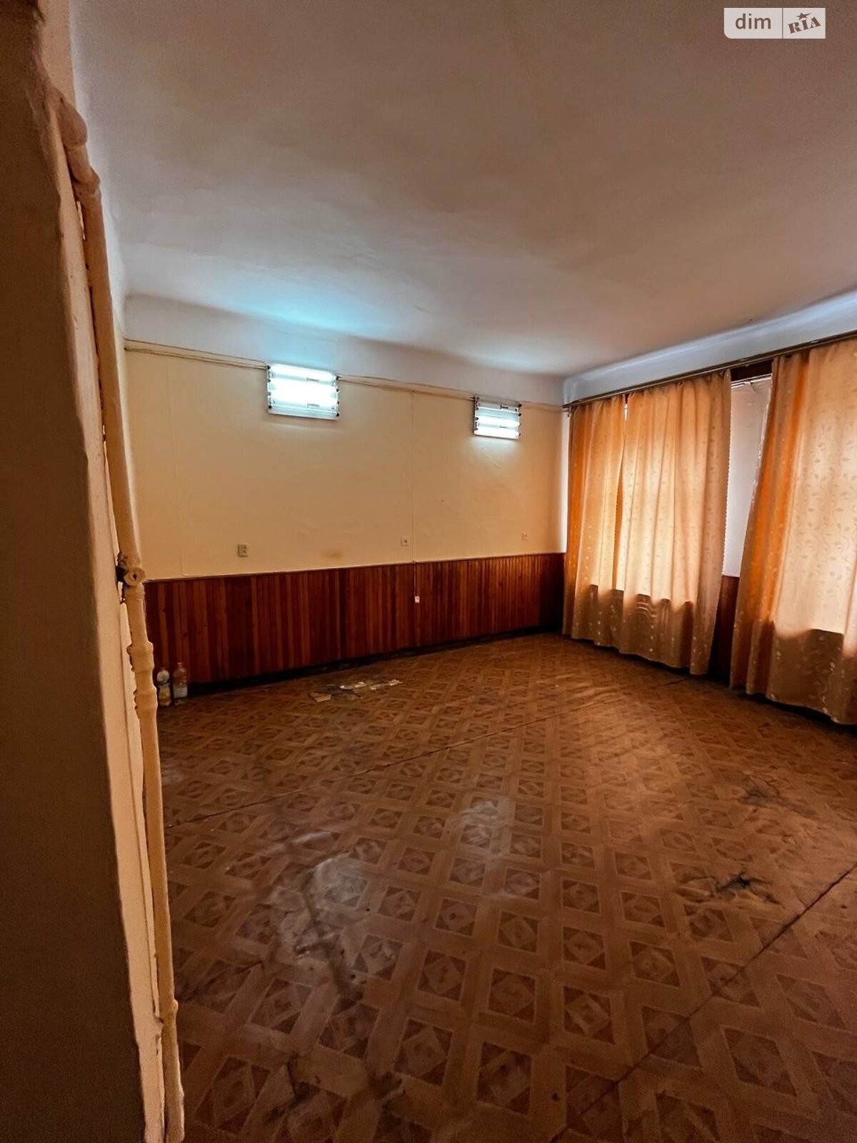 Коммерческое помещение в Черновцах, Кобилянська улица, цена аренды: 7 000 грн за объект фото 1