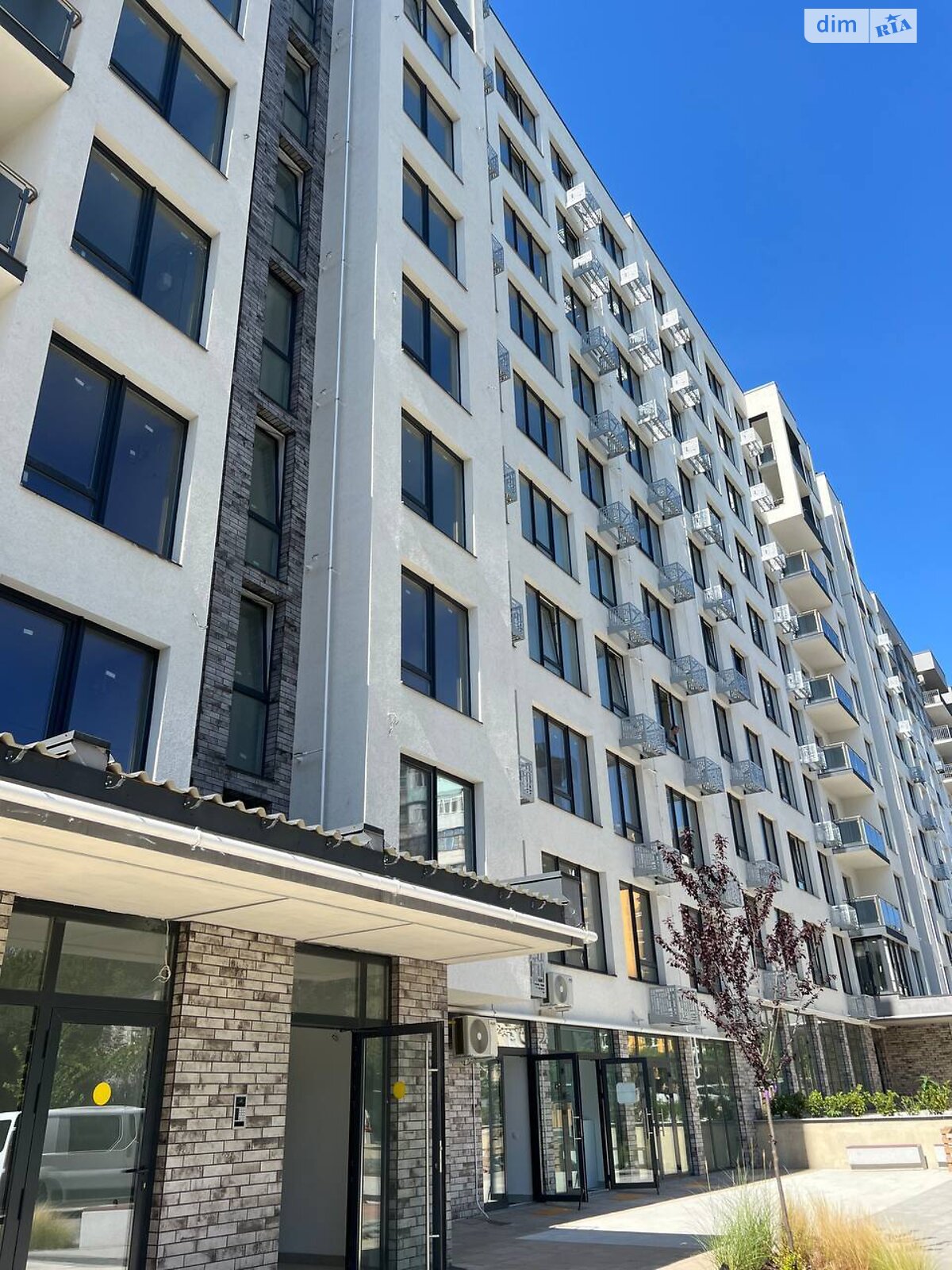 Коммерческое помещение в Черновцах, сдам в аренду по Русская улица, район Первомайский, цена: 17 711 грн за объект фото 1