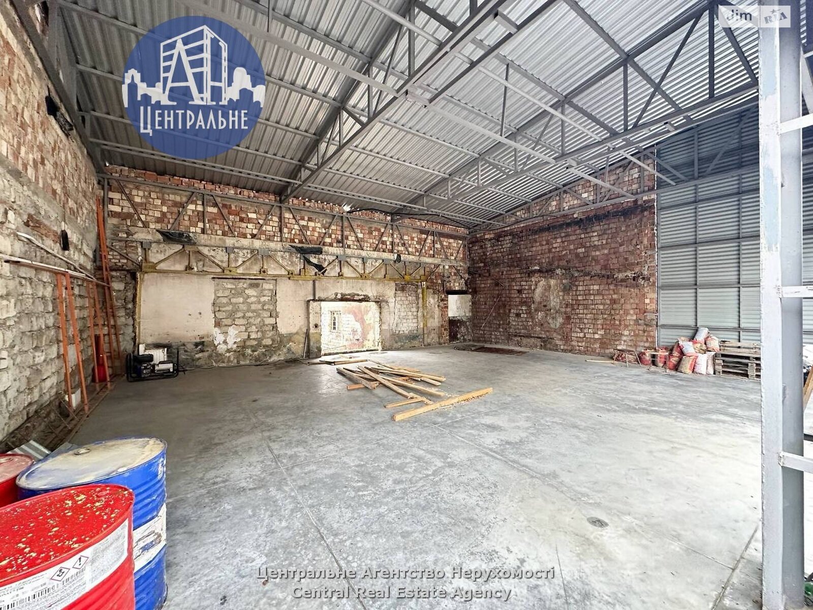 Комерційне приміщення в Чернівцях, здам в оренду по Руська вулиця 242, район Першотравневий, ціна: 42 500 грн за об’єкт фото 1