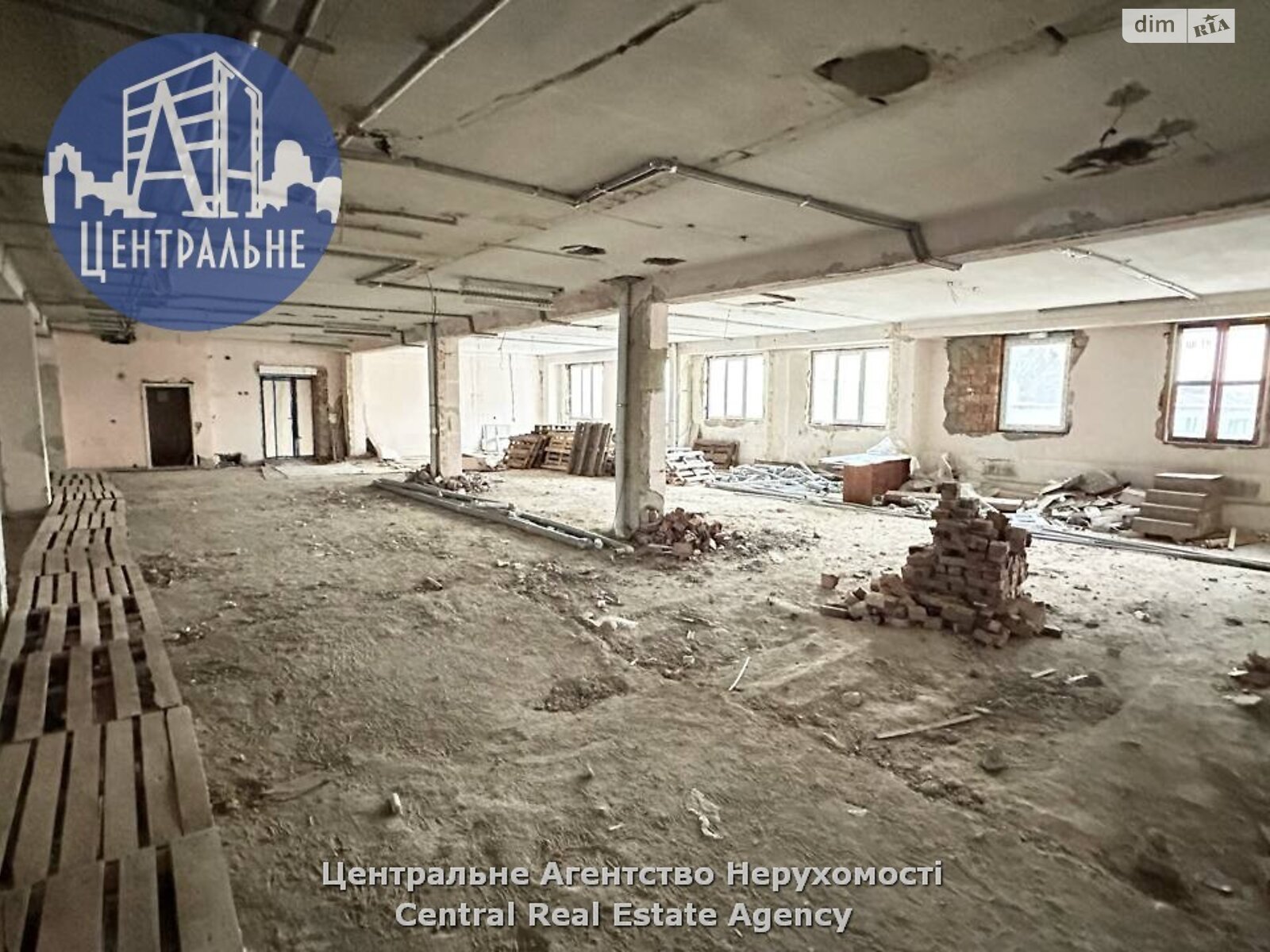 Коммерческое помещение в Черновцах, сдам в аренду по Русская улица, район Первомайский, цена: 122 400 грн за объект фото 1