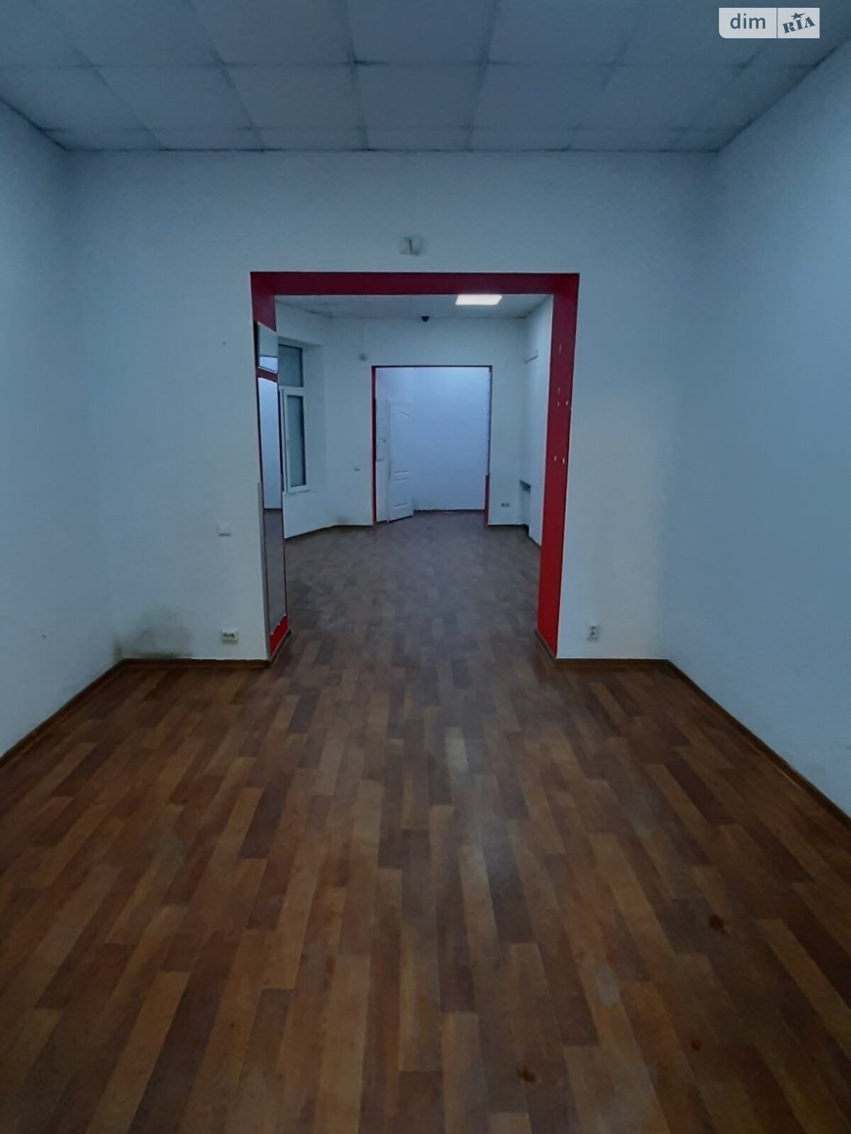 Коммерческое помещение в Черновцах, сдам в аренду по Загудела Дмитрия улица 6, цена: 29 610 грн за объект фото 1