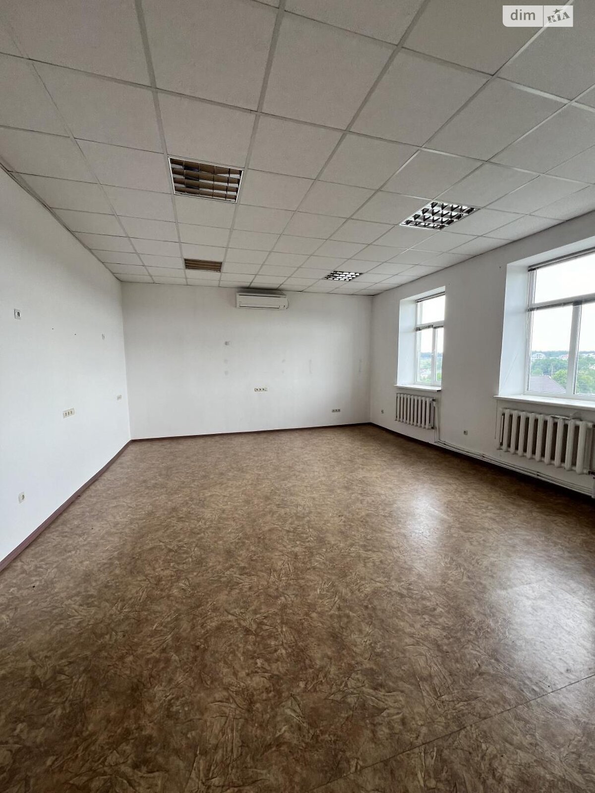 Комерційне приміщення в Давидові, Миру вулиця, ціна оренди: 160 000 грн за об’єкт фото 1 Комерційне приміщення в Давидові, Миру вулиця, ціна оренди: 160 000 грн за об’єкт фото 1
