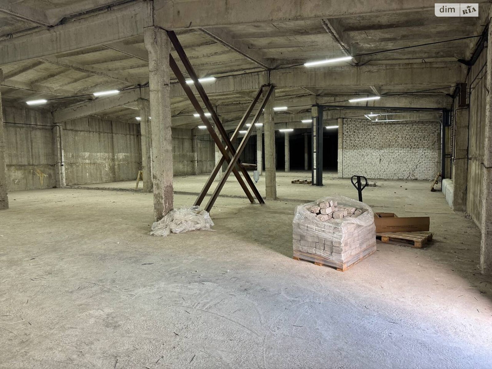 Коммерческое помещение в Днепре, сдам в аренду по Криворожское шоссе 50, район Чечеловский, цена: 150 000 грн за объект фото 1