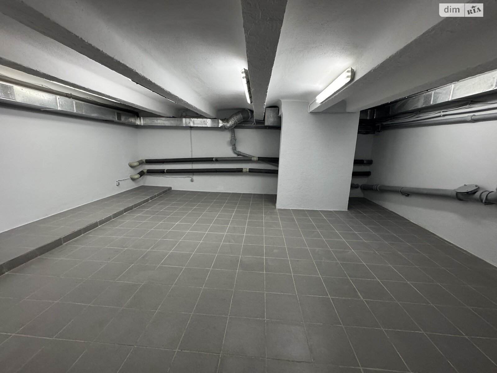 Комерційне приміщення в Дніпрі, здам в оренду по Яворницького Дмитра проспект 94, район Набережна, ціна: 27 000 грн за об’єкт фото 1