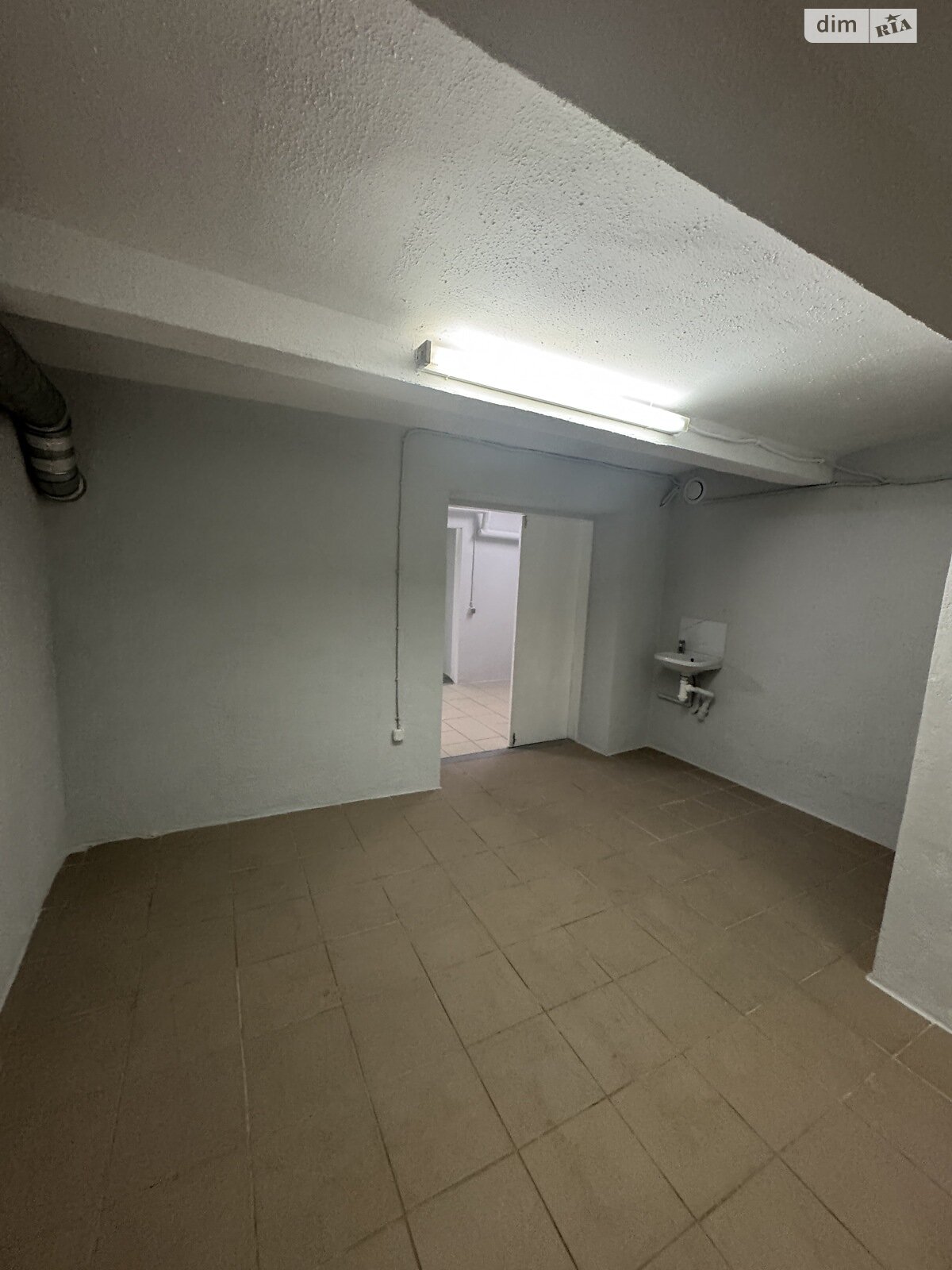 Комерційне приміщення в Дніпрі, здам в оренду по Яворницького Дмитра проспект 94, район Набережна, ціна: 27 000 грн за об’єкт фото 1