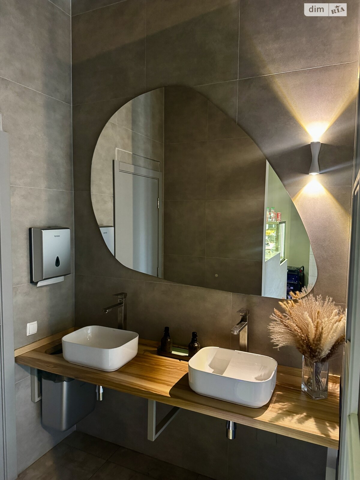 Комерційне приміщення в Дніпрі, здам в оренду по Набережна Перемоги вулиця 112Д/4, район Перемога-5, ціна: 76 895 грн за об’єкт фото 1 Комерційне приміщення в Дніпрі, здам в оренду по Набережна Перемоги вулиця 112Д/4, район Перемога-5, ціна: 76 895 грн за об’єкт фото 1