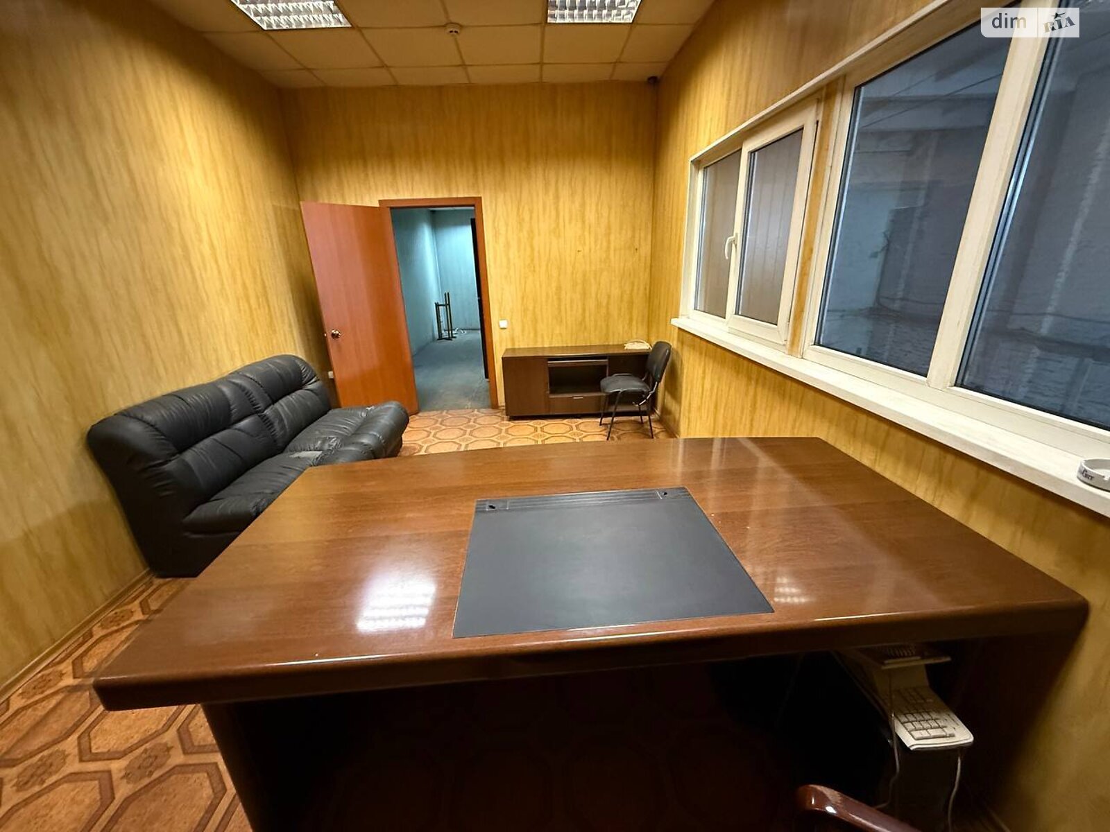 Коммерческое помещение в Днепре, сдам в аренду по просп. Хмельницкого Богдана, район Шевченковский, цена: 340 000 грн за объект фото 1 Коммерческое помещение в Днепре, сдам в аренду по просп. Хмельницкого Богдана, район Шевченковский, цена: 340 000 грн за объект фото 1