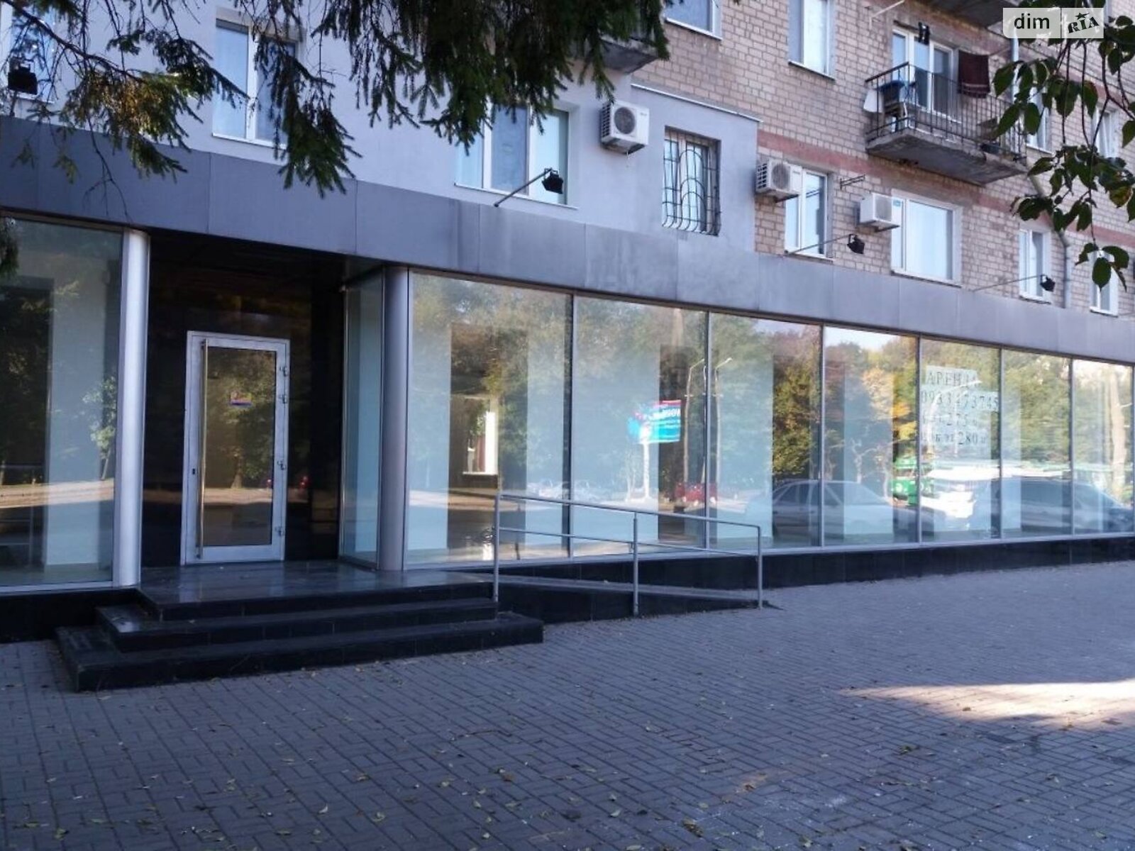 Комерційне приміщення в Дніпрі, здам в оренду по Хмельницького Богдана проспект 22, район Славутич, ціна: 99 900 грн за об’єкт фото 1 Комерційне приміщення в Дніпрі, здам в оренду по Хмельницького Богдана проспект 22, район Славутич, ціна: 99 900 грн за об’єкт фото 1