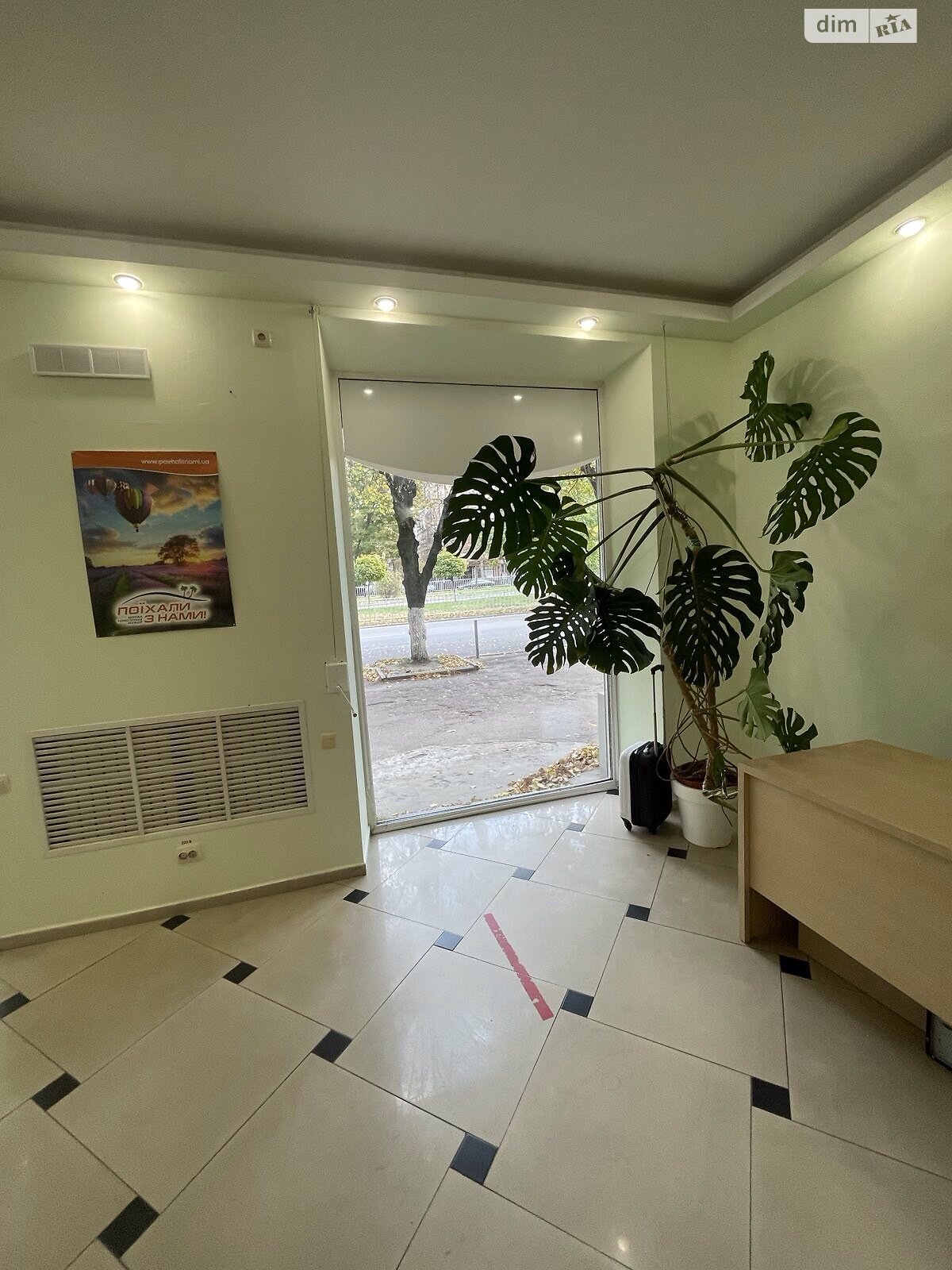 Коммерческое помещение в Днепре, сдам в аренду по Поля Александра проспект, район Славутич, цена: 15 000 грн за объект фото 1