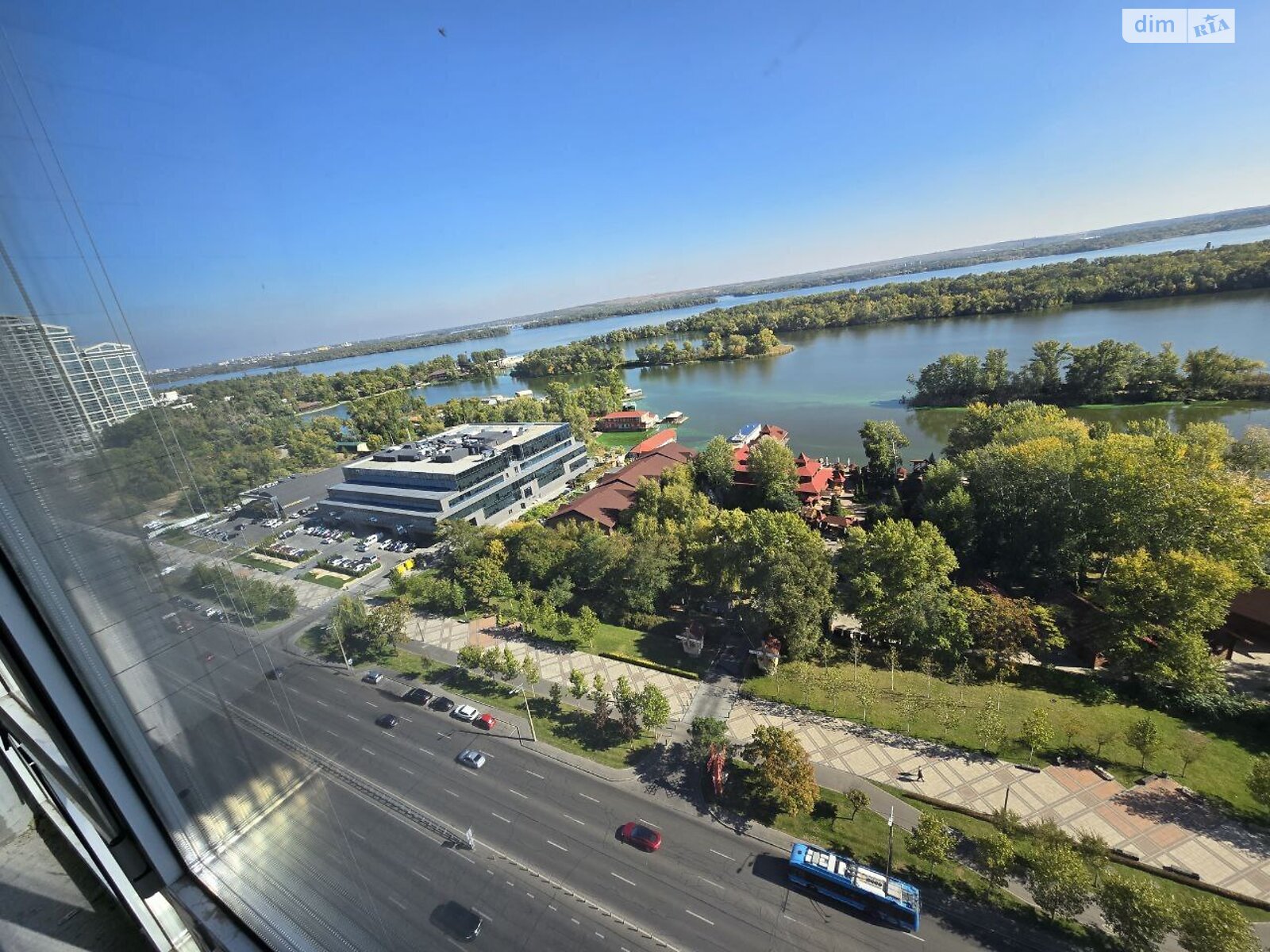 Комерційне приміщення в Дніпрі, здам в оренду по Набережна Перемоги вулиця 40Д, район Соборний, ціна: 45 760 грн за об’єкт фото 1