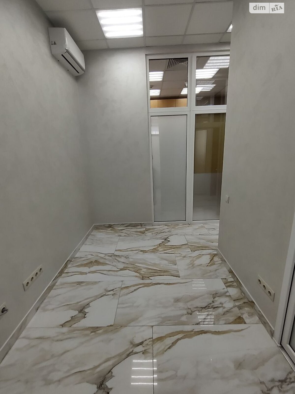 Комерційне приміщення в Дніпрі, здам в оренду по В’ячеслава Липинського (Ширшова) вулиця 18, район Соборний, ціна: 14 000 грн за об’єкт фото 1 Комерційне приміщення в Дніпрі, здам в оренду по В’ячеслава Липинського (Ширшова) вулиця 18, район Соборний, ціна: 14 000 грн за об’єкт фото 1