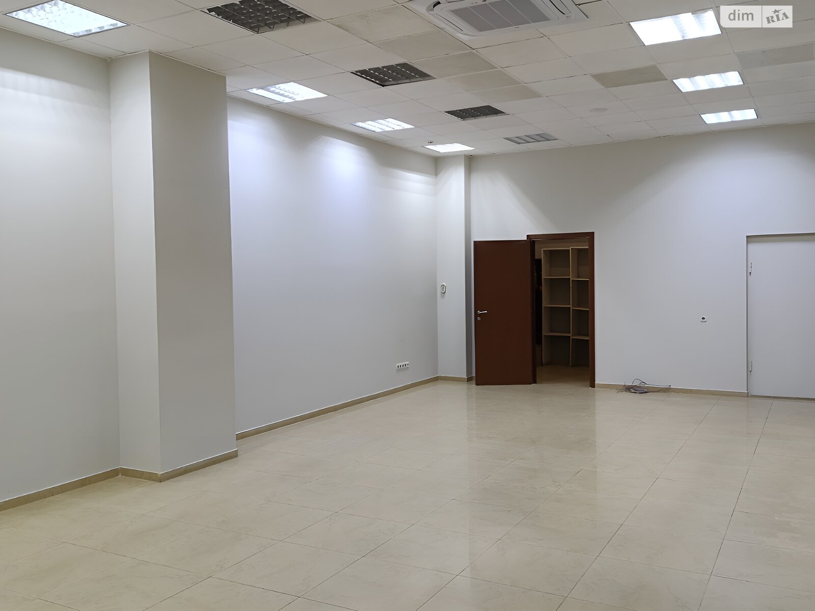 Комерційне приміщення в Дніпрі, здам в оренду по Барикадна вулиця 1, район Центр, ціна: 20 000 грн за об’єкт фото 1 Комерційне приміщення в Дніпрі, здам в оренду по Барикадна вулиця 1, район Центр, ціна: 20 000 грн за об’єкт фото 1