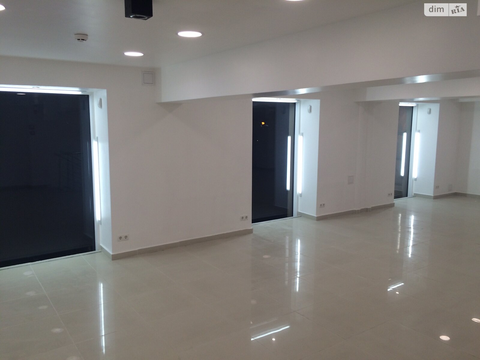 Комерційне приміщення в Дніпрі, здам в оренду по Європейська вулиця 8Б, район Центр, ціна: 306 000 грн за об’єкт фото 1