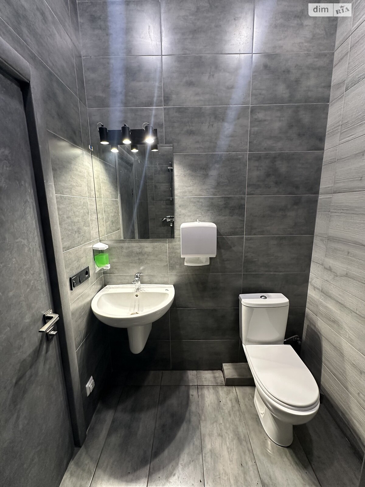 Коммерческое помещение в Днепре, сдам в аренду по Европейская улица 9А, район Центр, цена: 14 000 грн за объект фото 1 Коммерческое помещение в Днепре, сдам в аренду по Европейская улица 9А, район Центр, цена: 14 000 грн за объект фото 1