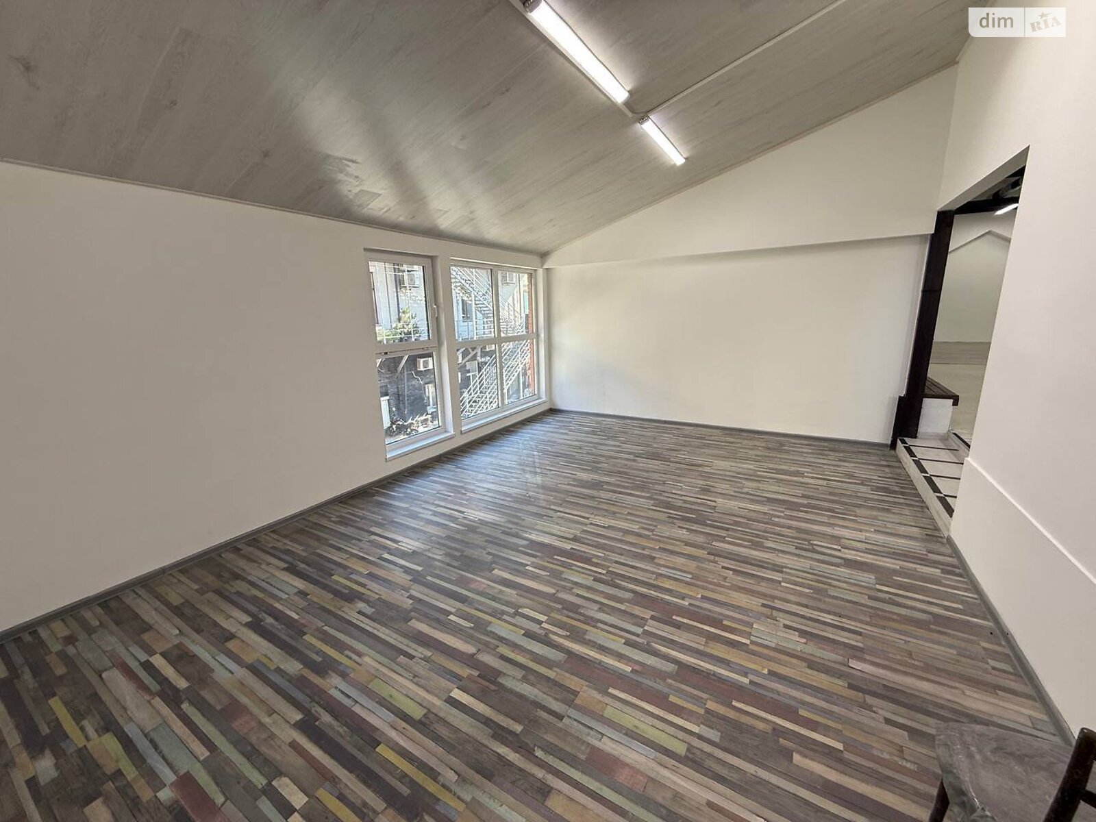 Комерційне приміщення в Дніпрі, здам в оренду по Грушевського Михайла вулиця 4А, район Центр, ціна: 87 600 грн за об’єкт фото 1