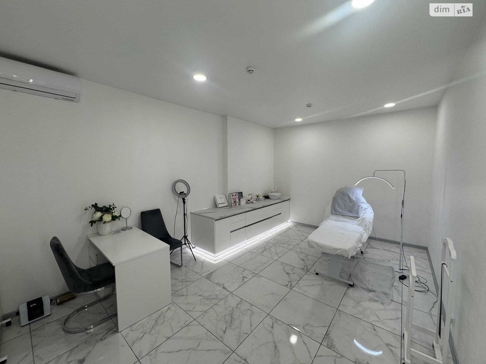 Комерційне приміщення в Дніпрі, здам в оренду по Виконкомівська вулиця, район Центр, ціна: 189 315 грн за об’єкт фото 1