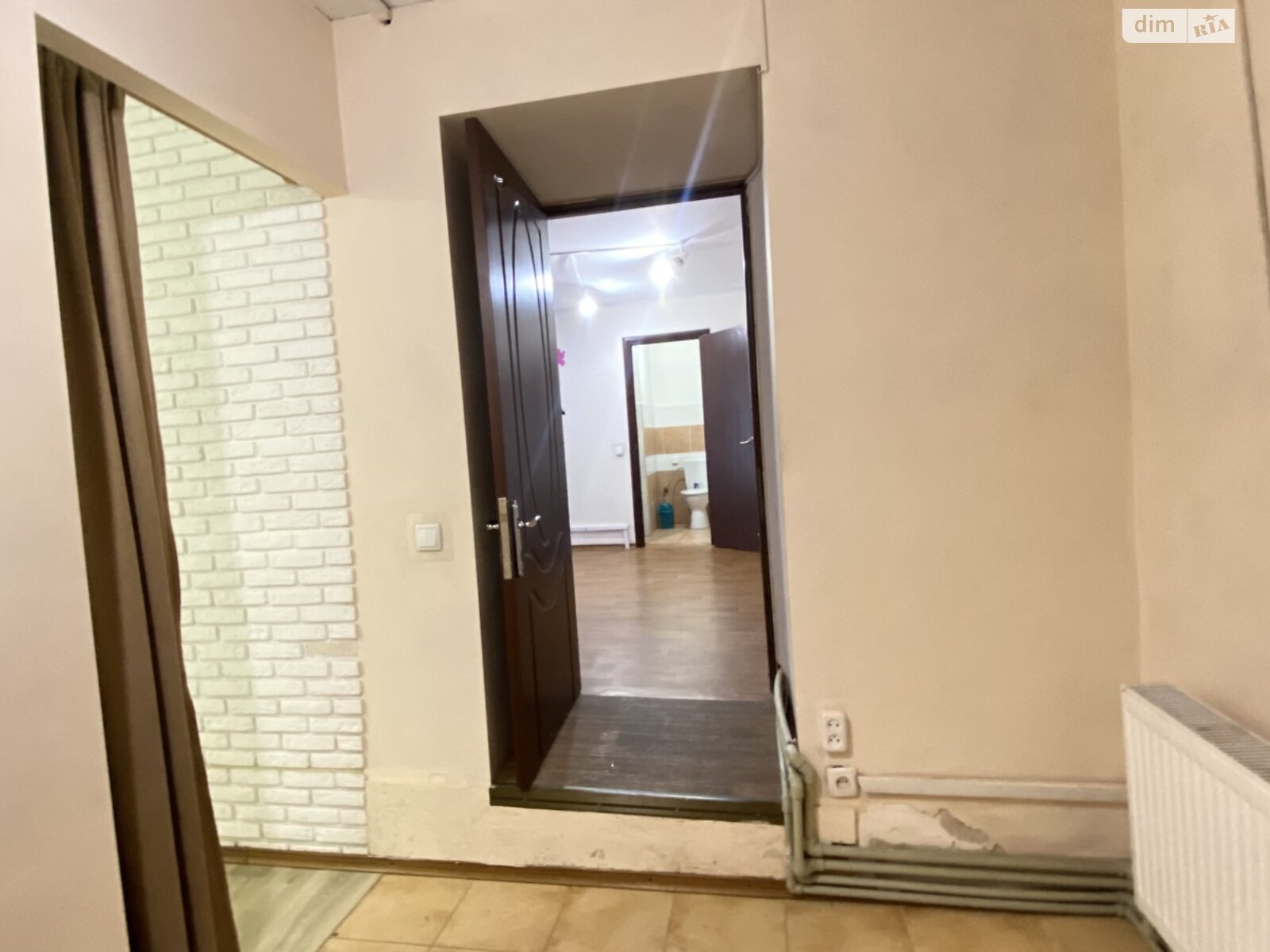 Комерційне приміщення в Дніпрі, здам в оренду по Старокозацька (Комсомольська) вулиця 45, район Центр, ціна: 10 000 грн за об’єкт фото 1 Комерційне приміщення в Дніпрі, здам в оренду по Старокозацька (Комсомольська) вулиця 45, район Центр, ціна: 10 000 грн за об’єкт фото 1