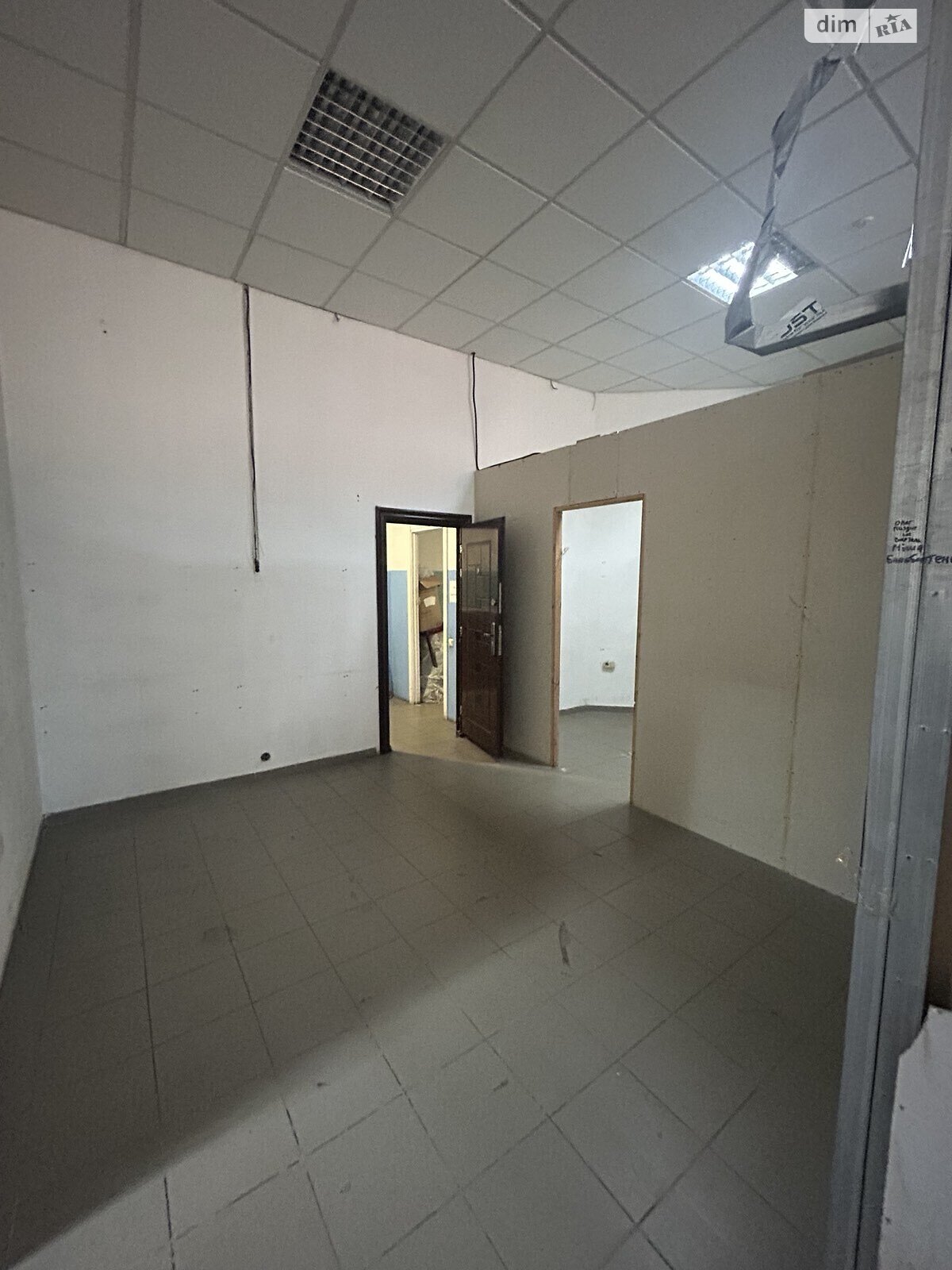 Комерційне приміщення в Дніпрі, здам в оренду по Святослава Хороброго вулиця 12, район Центр, ціна: 37 785 грн за об’єкт фото 1 Комерційне приміщення в Дніпрі, здам в оренду по Святослава Хороброго вулиця 12, район Центр, ціна: 37 785 грн за об’єкт фото 1