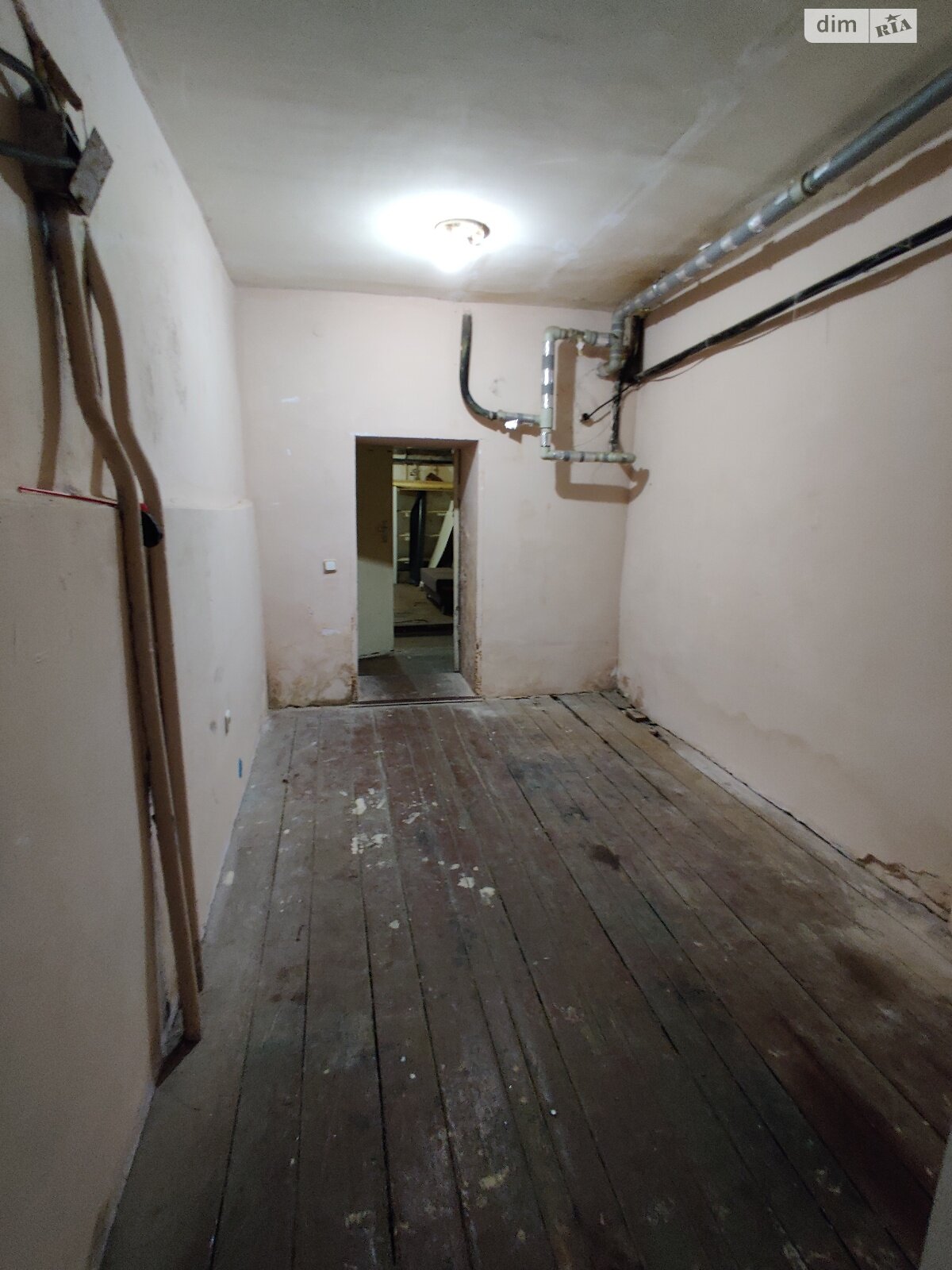 Комерційне приміщення в Дніпрі, здам в оренду по Володимира Великого князя вулиця 15Б, район Центр, ціна: 8 000 грн за об’єкт фото 1