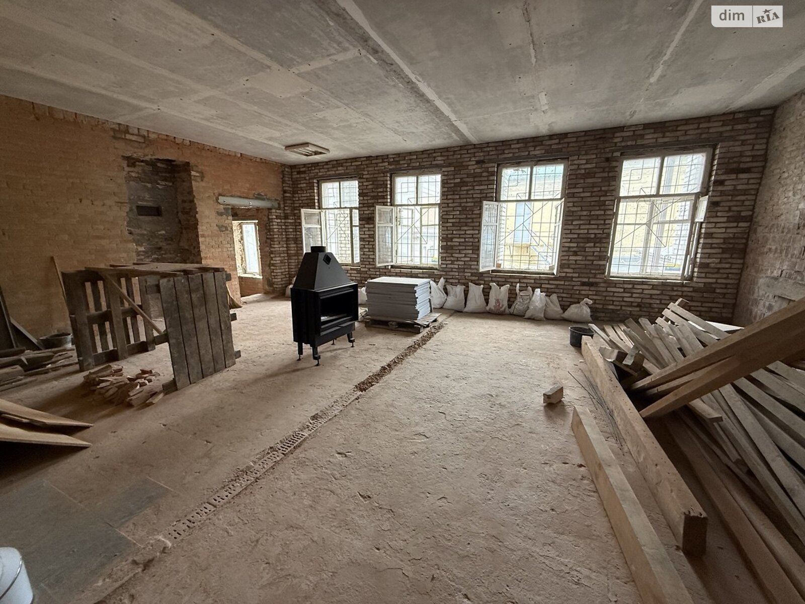 Комерційне приміщення в Дніпрі, здам в оренду по Яворницького Дмитра (Карла Маркса) проспект, район Центр, ціна: 160 000 грн за об’єкт фото 1 Комерційне приміщення в Дніпрі, здам в оренду по Яворницького Дмитра (Карла Маркса) проспект, район Центр, ціна: 160 000 грн за об’єкт фото 1