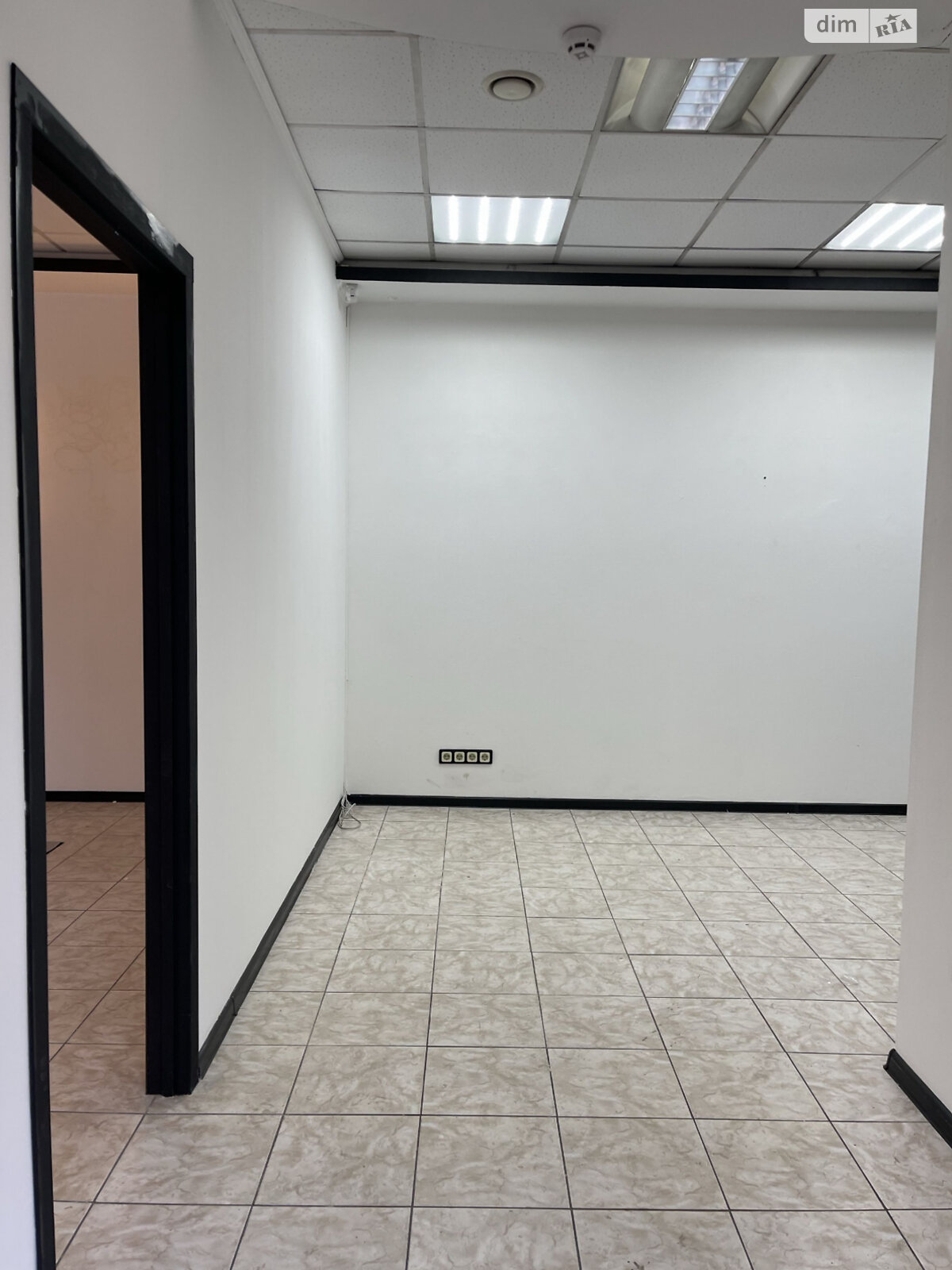 Коммерческое помещение в Днепре, сдам в аренду по Яворницкого Дмитрия проспект 79, район Центр, цена: 30 000 грн за объект фото 1