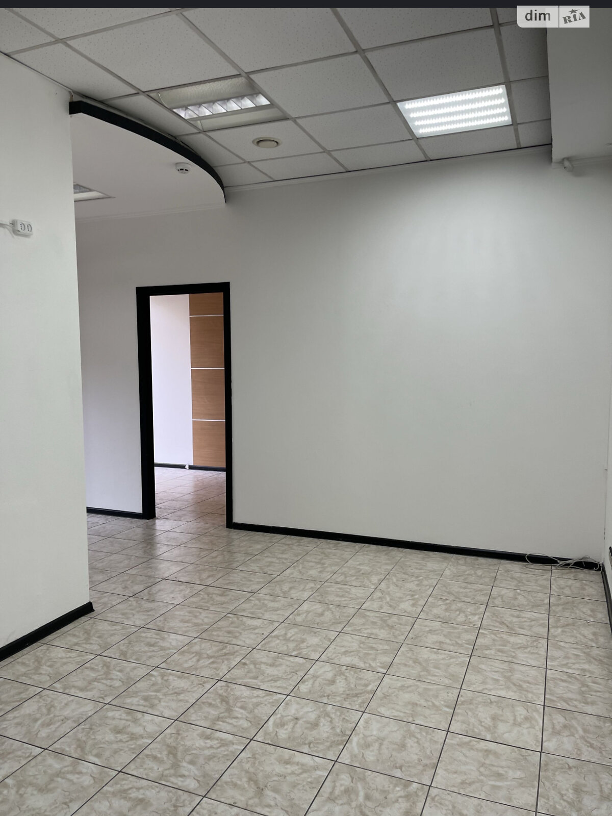 Коммерческое помещение в Днепре, сдам в аренду по Яворницкого Дмитрия проспект 79, район Центр, цена: 30 000 грн за объект фото 1