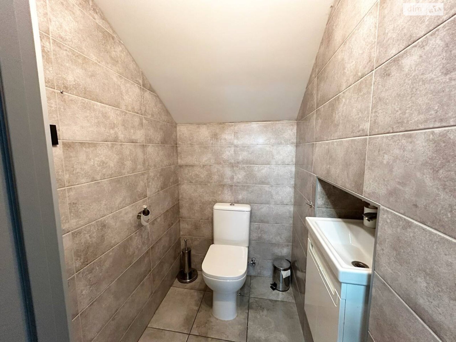 Комерційне приміщення в Дніпрі, здам в оренду по Яворницького Дмитра проспект 70, район Центр, ціна: 80 000 грн за об’єкт фото 1 Комерційне приміщення в Дніпрі, здам в оренду по Яворницького Дмитра проспект 70, район Центр, ціна: 80 000 грн за об’єкт фото 1