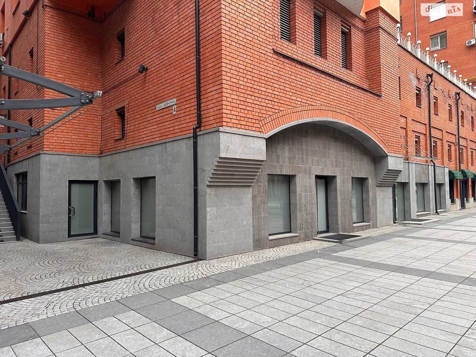 Комерційне приміщення в Дніпрі, здам в оренду по Шевченко Тараса провулок 4, район Центральний Пагорб, ціна: 129 500 грн за об’єкт фото 1