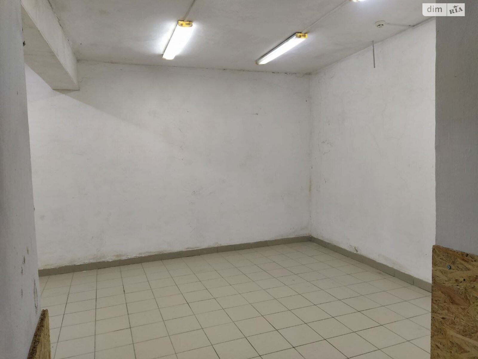 Комерційне приміщення в Дрогобичі, Лесі Українки вулиця 14, ціна оренди: 40 000 грн за об’єкт фото 1 Комерційне приміщення в Дрогобичі, Лесі Українки вулиця 14, ціна оренди: 40 000 грн за об’єкт фото 1