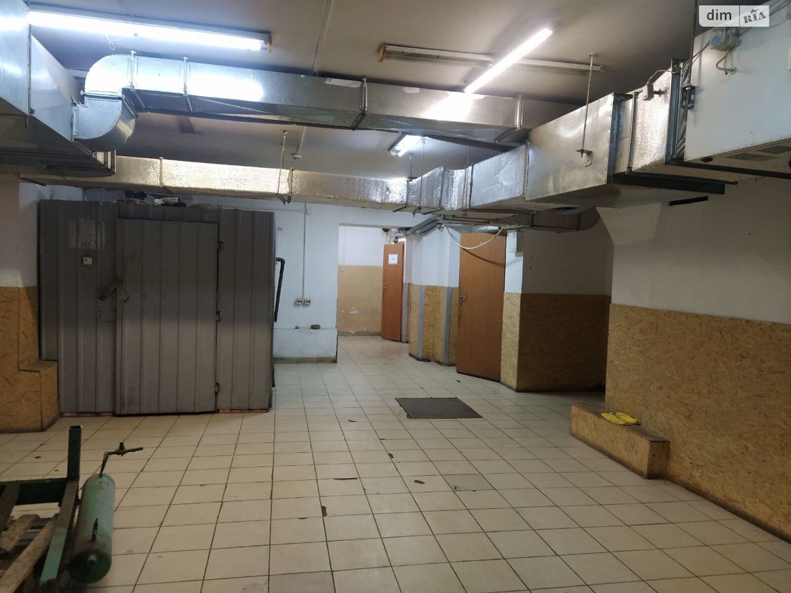 Комерційне приміщення в Дрогобичі, Лесі Українки вулиця 14, ціна оренди: 40 000 грн за об’єкт фото 1 Комерційне приміщення в Дрогобичі, Лесі Українки вулиця 14, ціна оренди: 40 000 грн за об’єкт фото 1