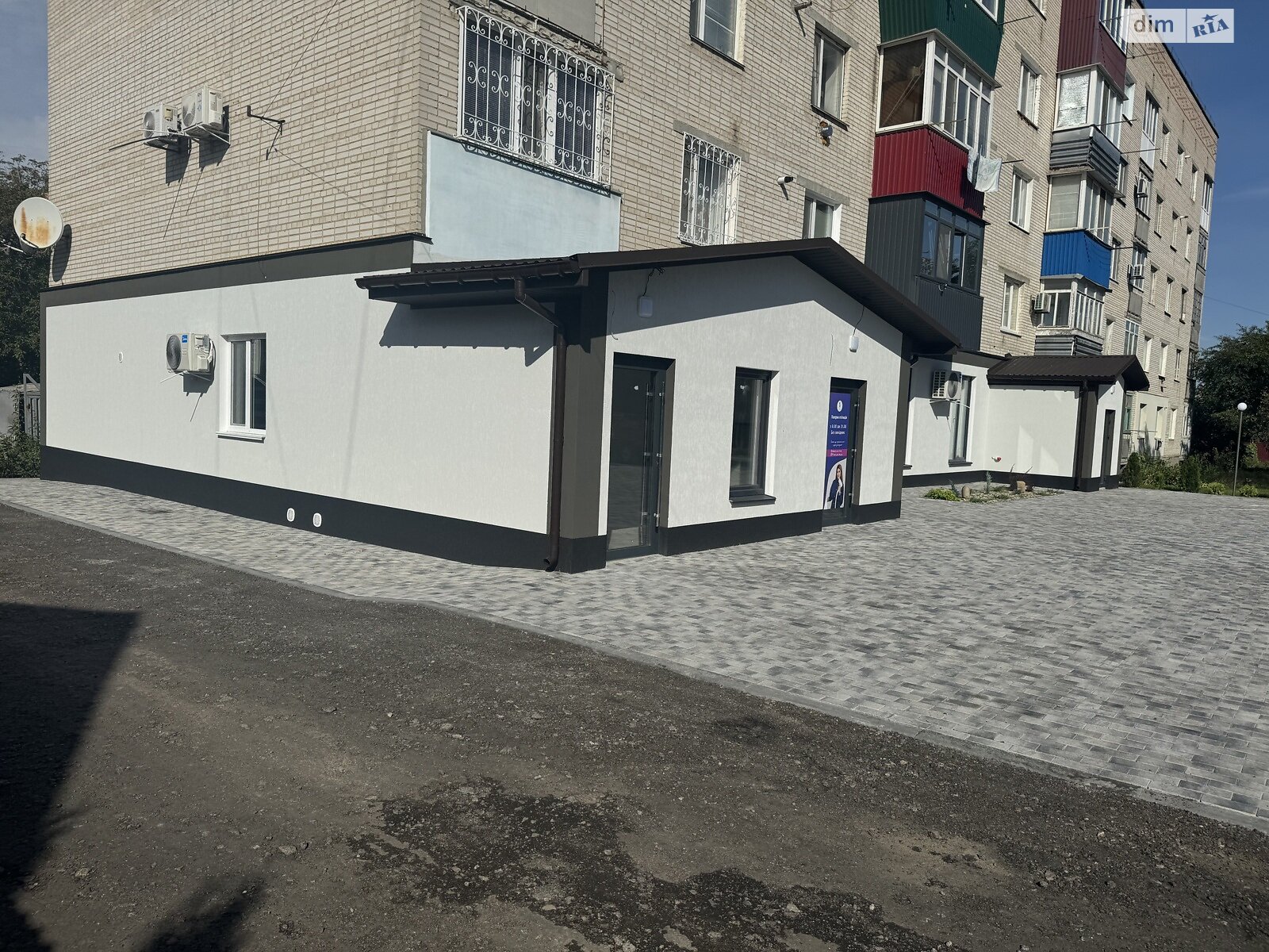 Коммерческое помещение в Гайсине, Грушевского (Ленина) улица, цена аренды: 22 000 грн за объект фото 1 Коммерческое помещение в Гайсине, Грушевского (Ленина) улица, цена аренды: 22 000 грн за объект фото 1