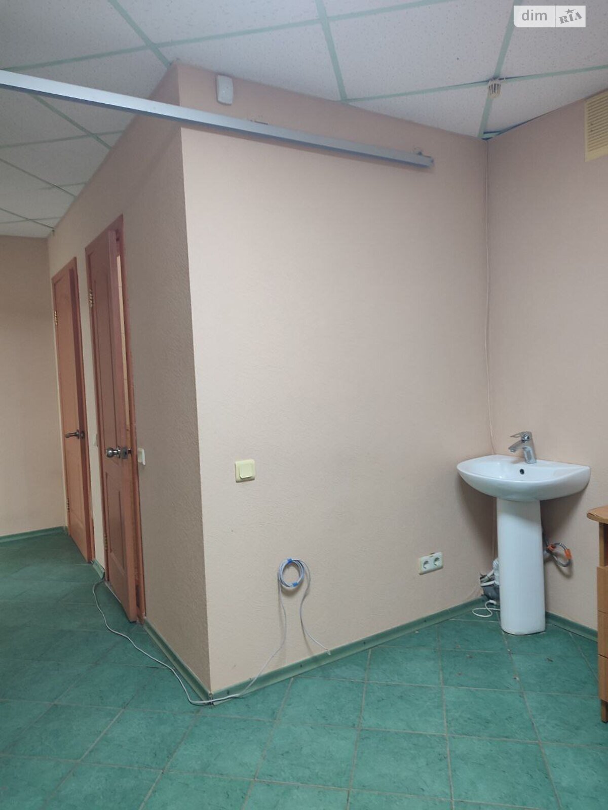 Коммерческое помещение в Харькове, сдам в аренду по Победы пр. 66, район Шевченковский, цена: 15 000 грн за объект фото 1