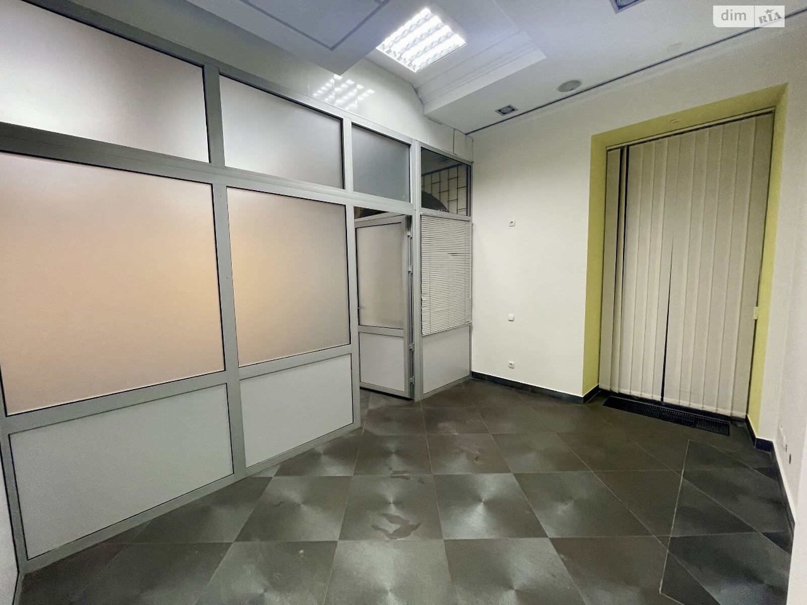 Коммерческое помещение в Харькове, сдам в аренду по Алчевских улица, район Центр, цена: 67 440 грн за объект фото 1 Коммерческое помещение в Харькове, сдам в аренду по Алчевских улица, район Центр, цена: 67 440 грн за объект фото 1