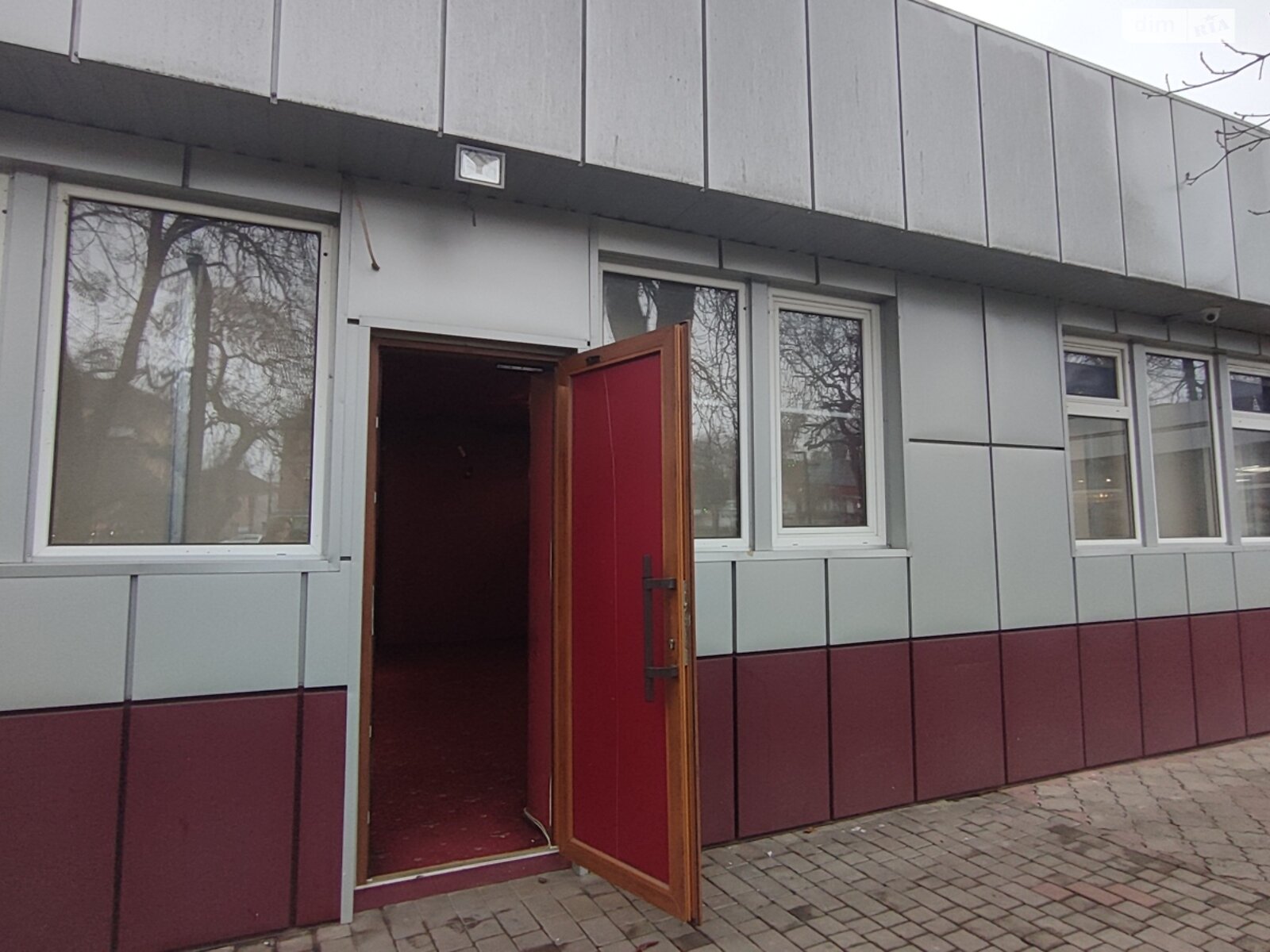 Коммерческое помещение в Хмельницком, сдам в аренду по Шевченко улица 58, район Ж-д вокзал, цена: 30 000 грн за объект фото 1