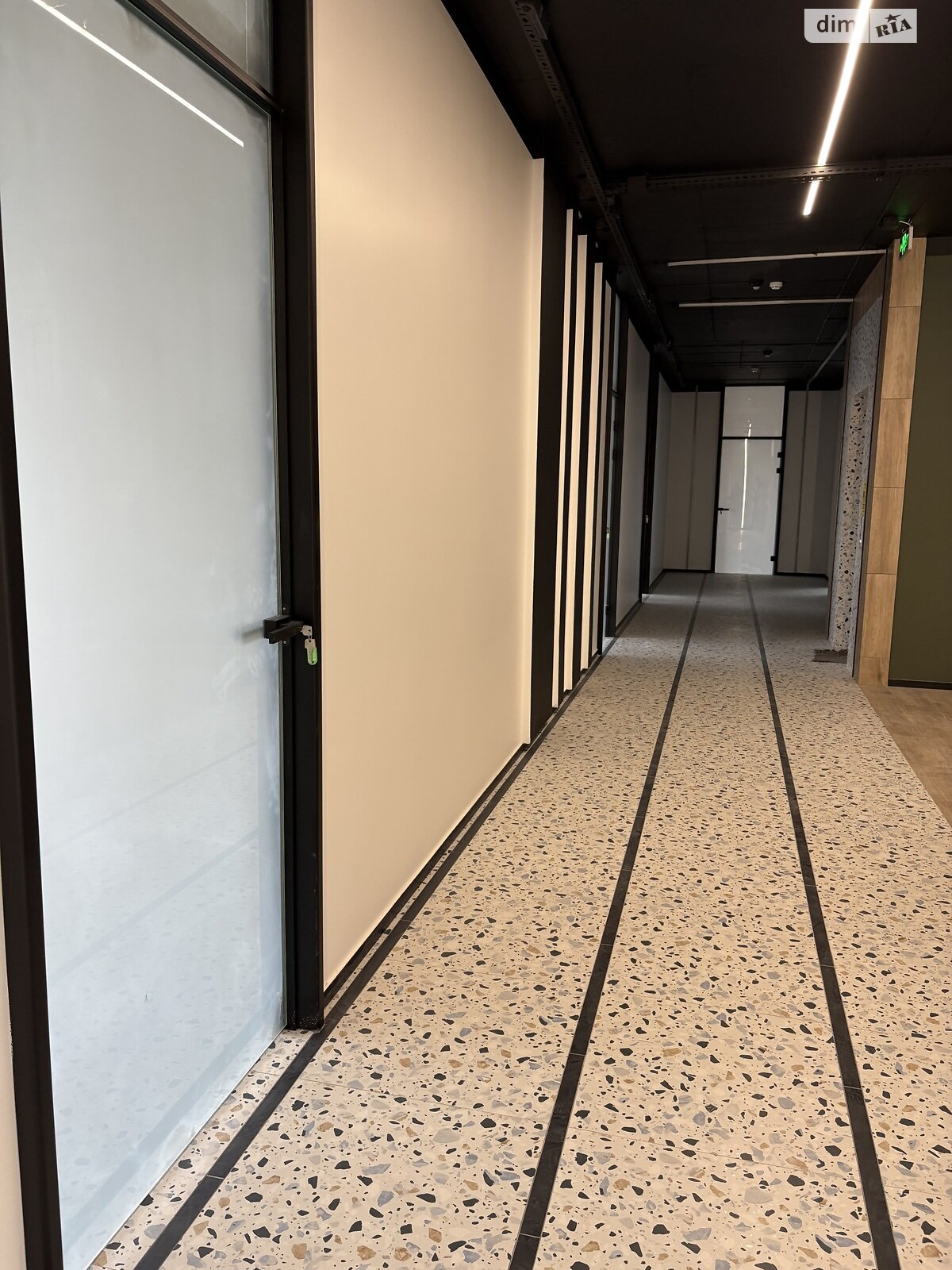 Коммерческое помещение в Хмельницком, Озерная улица, цена аренды: 22 750 грн за объект фото 1
