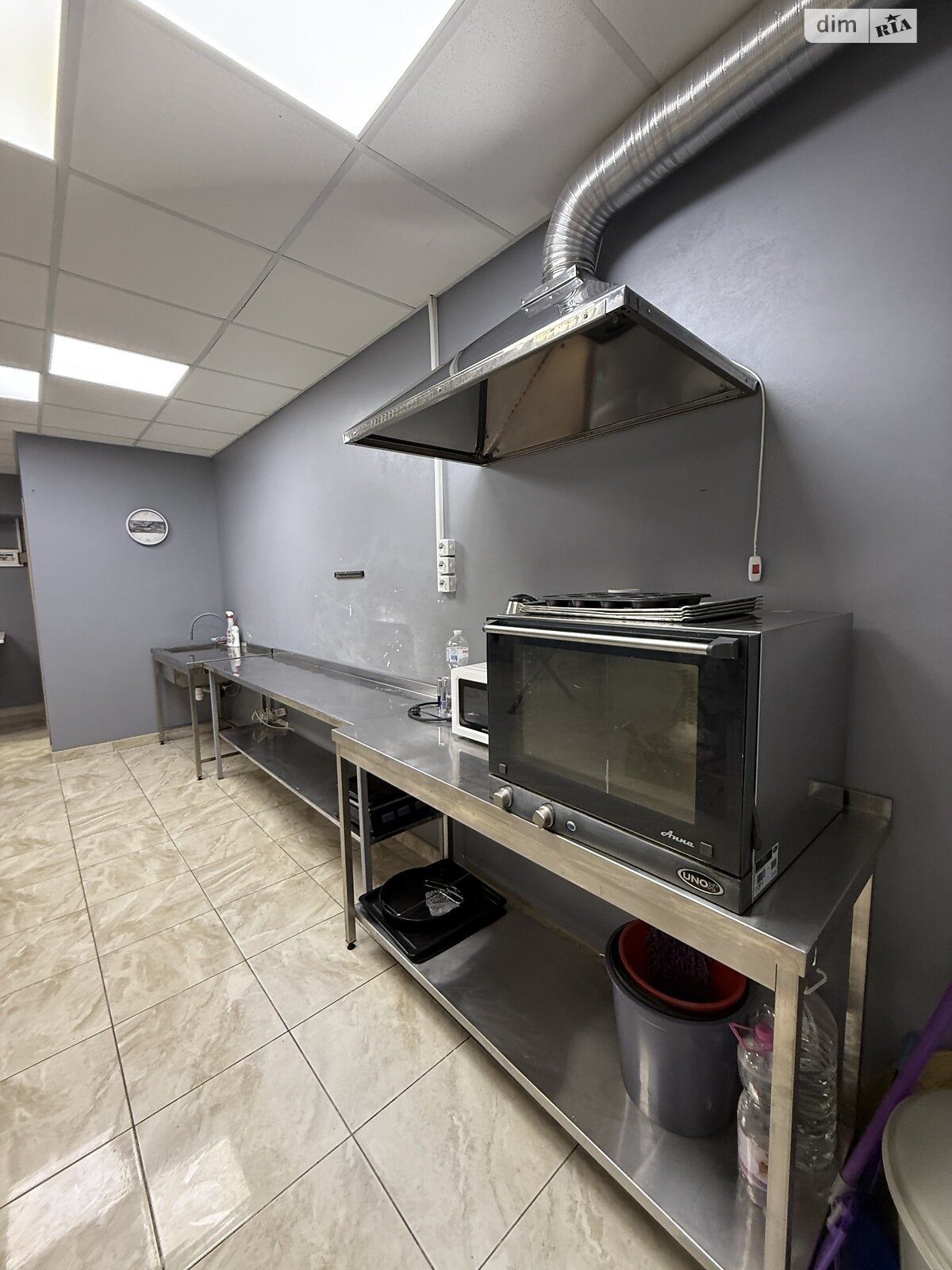 Комерційне приміщення в Хмельницькому, здам в оренду по Кармелюка вулиця 11, район Озерна, ціна: 10 000 грн за об’єкт фото 1