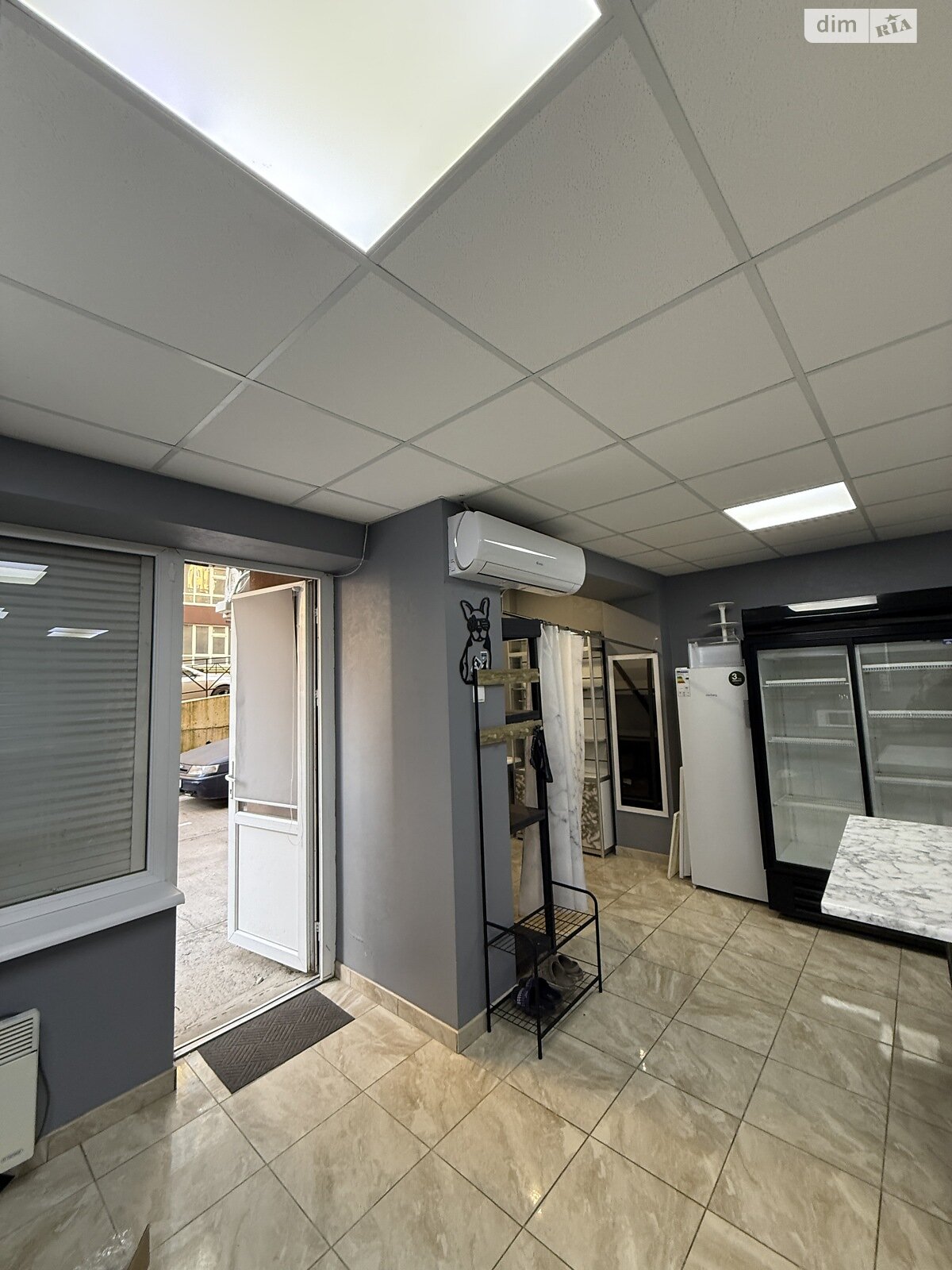 Комерційне приміщення в Хмельницькому, здам в оренду по Кармелюка вулиця 11, район Озерна, ціна: 10 000 грн за об’єкт фото 1