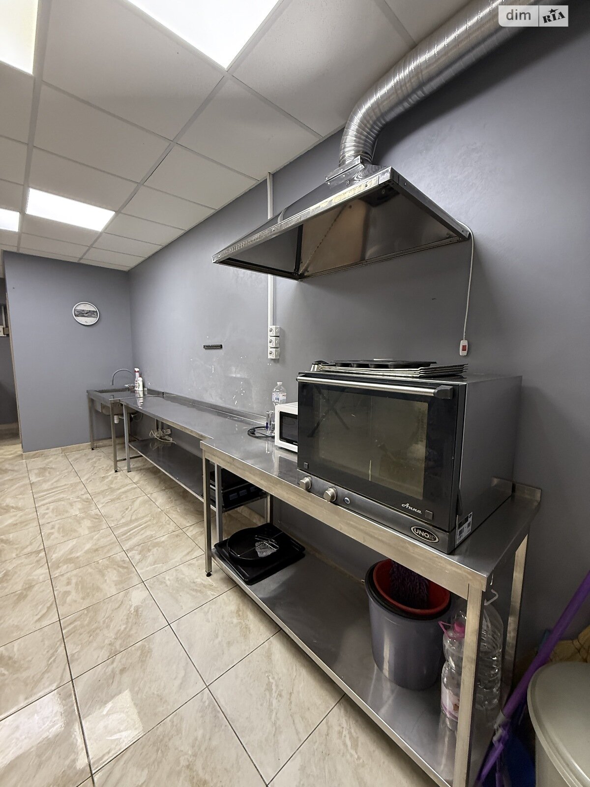 Комерційне приміщення в Хмельницькому, здам в оренду по Кармелюка вулиця 11, район Озерна, ціна: 10 000 грн за об’єкт фото 1