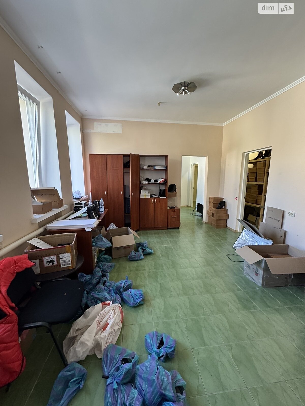 Комерційне приміщення в Хмельницькому, здам в оренду по Залізняка Максима вулиця 4/2, район Озерна, ціна: 15 000 грн за об’єкт фото 1 Комерційне приміщення в Хмельницькому, здам в оренду по Залізняка Максима вулиця 4/2, район Озерна, ціна: 15 000 грн за об’єкт фото 1