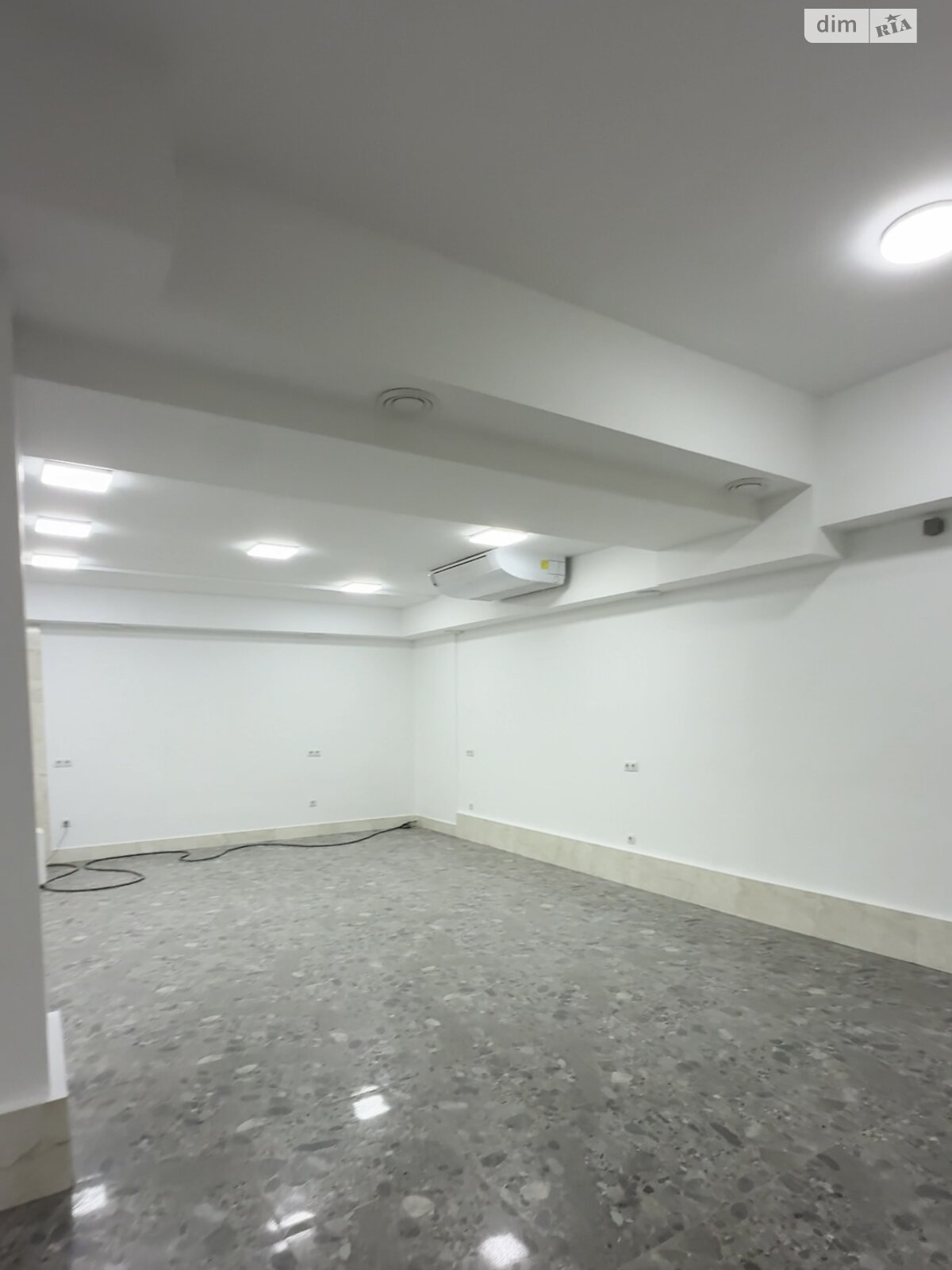 Коммерческое помещение в Хмельницком, сдам в аренду по Подольская улица 53, район Подол, цена: 22 000 грн за объект фото 1