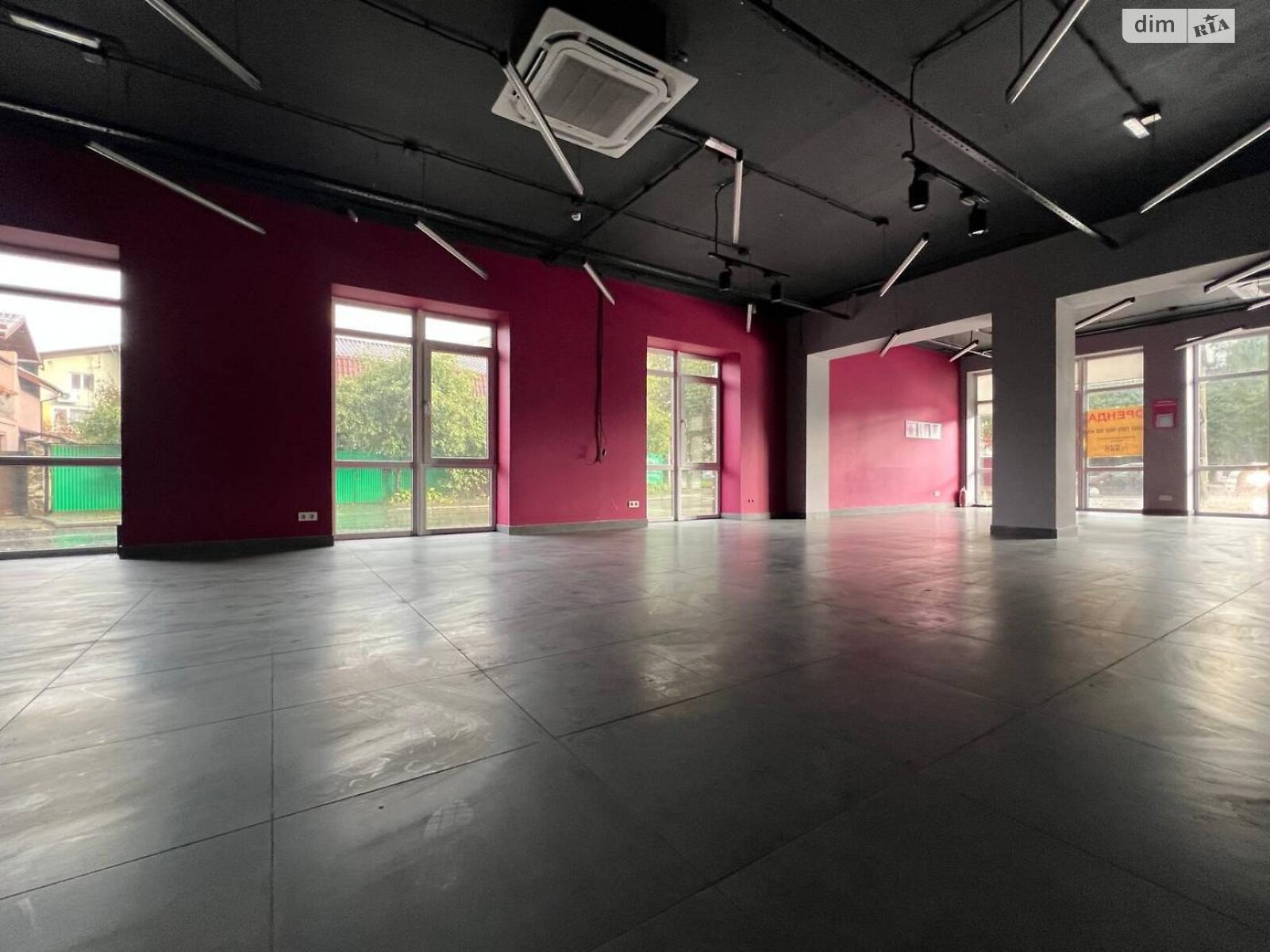 Коммерческое помещение в Хмельницком, Проскуровского Подполья улица, цена аренды: 250 980 грн за объект фото 1 Коммерческое помещение в Хмельницком, Проскуровского Подполья улица, цена аренды: 250 980 грн за объект фото 1