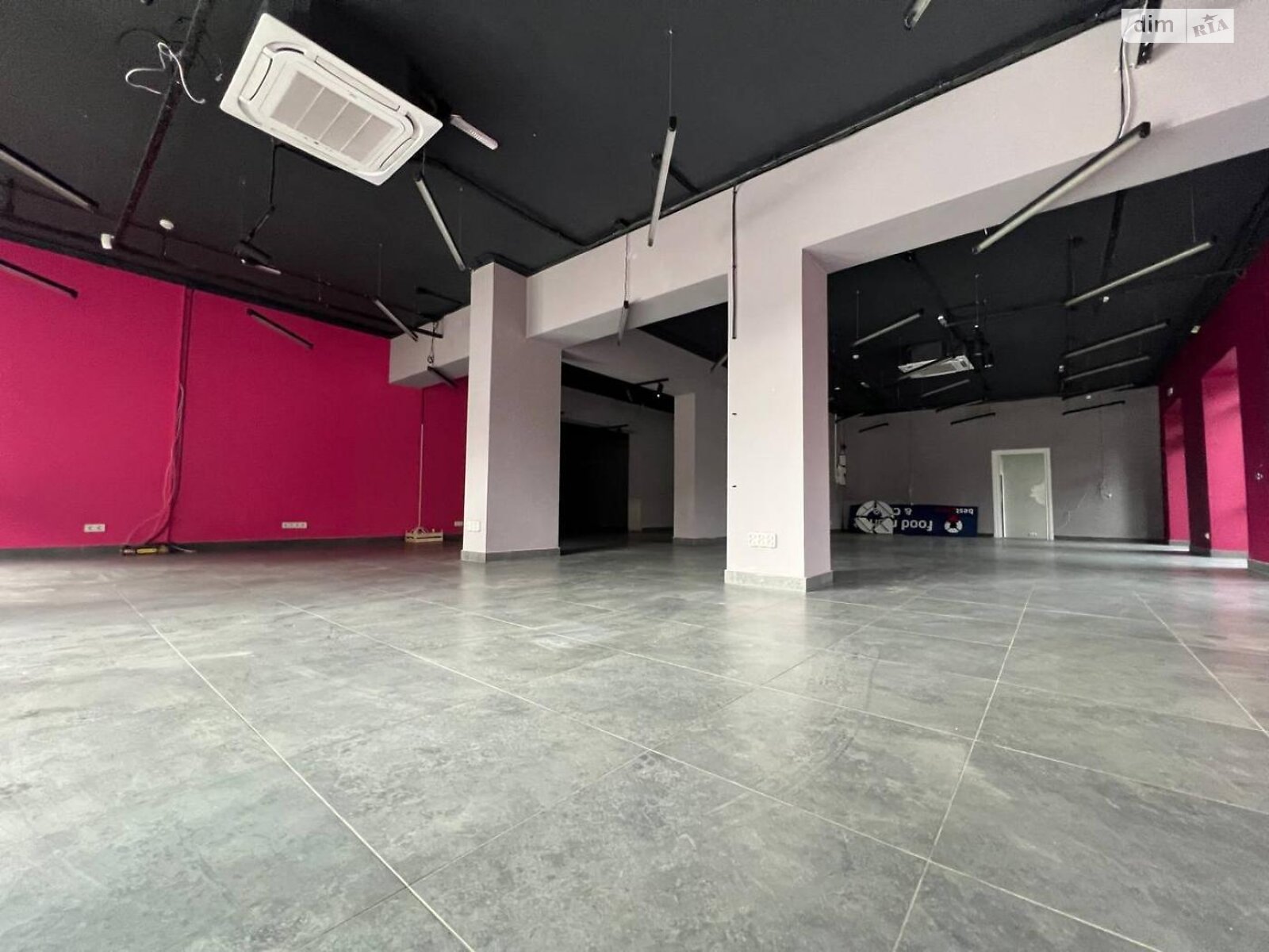 Коммерческое помещение в Хмельницком, Проскуровского Подполья улица, цена аренды: 250 980 грн за объект фото 1 Коммерческое помещение в Хмельницком, Проскуровского Подполья улица, цена аренды: 250 980 грн за объект фото 1