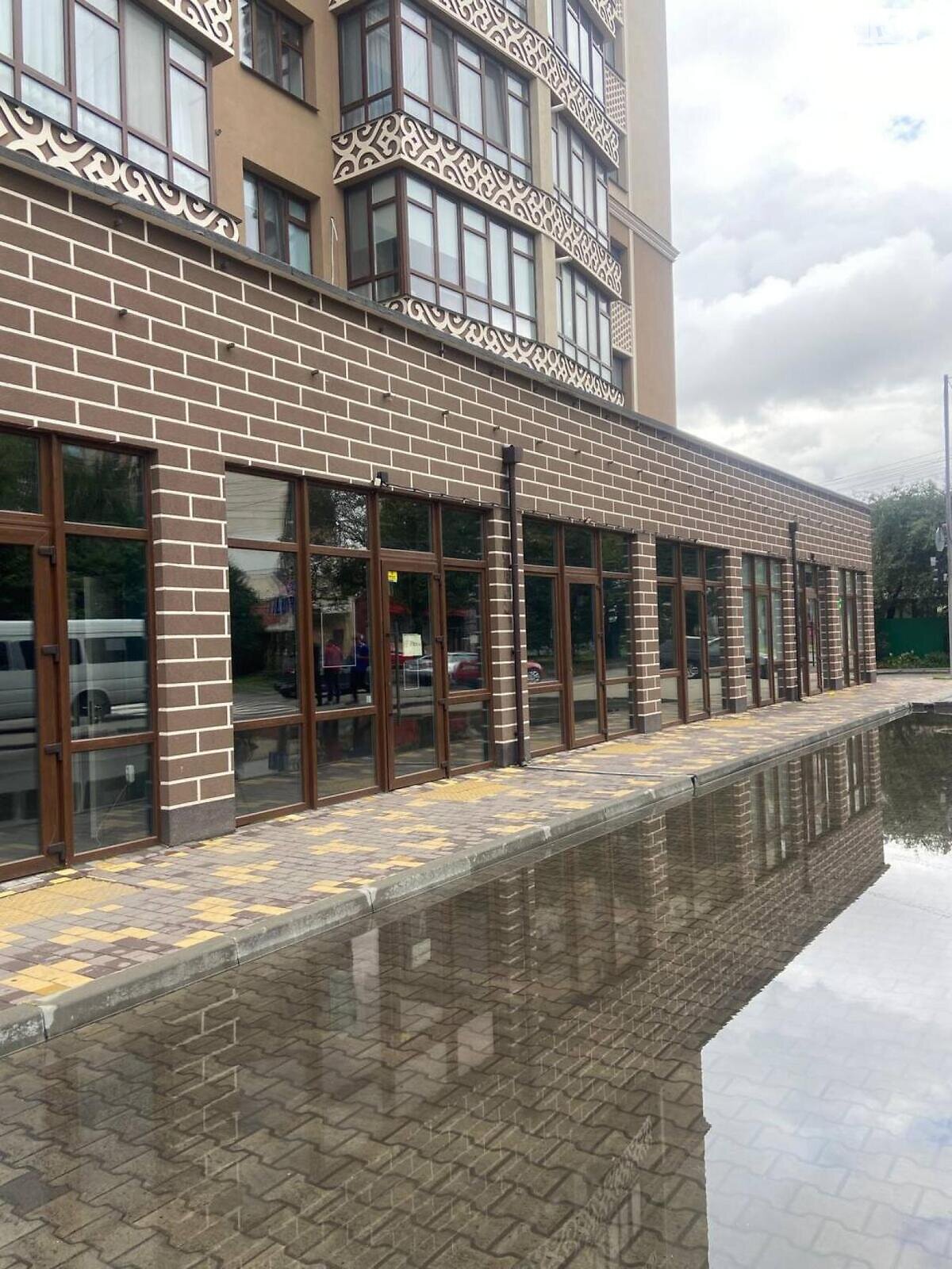 Коммерческое помещение в Хмельницком, Проскуровского Подполья улица, цена аренды: 250 980 грн за объект фото 1 Коммерческое помещение в Хмельницком, Проскуровского Подполья улица, цена аренды: 250 980 грн за объект фото 1