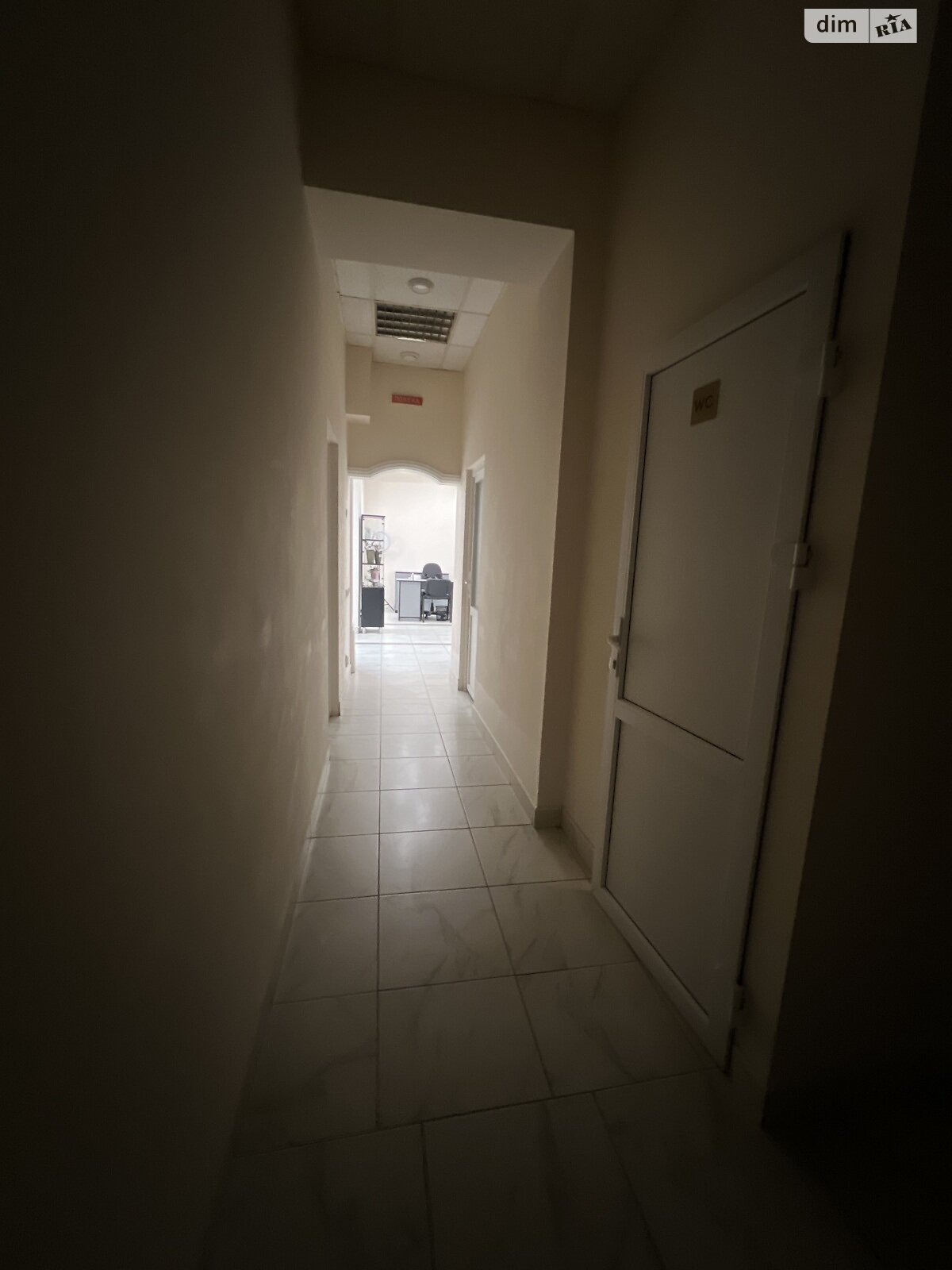 Коммерческое помещение в Хмельницком, сдам в аренду по Каменецкая улица 50, район Старый город (старый базар), цена: 4 243 грн за объект фото 1