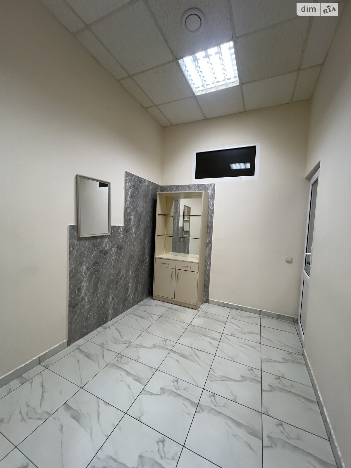 Коммерческое помещение в Хмельницком, сдам в аренду по Каменецкая улица 50, район Старый город (старый базар), цена: 4 243 грн за объект фото 1