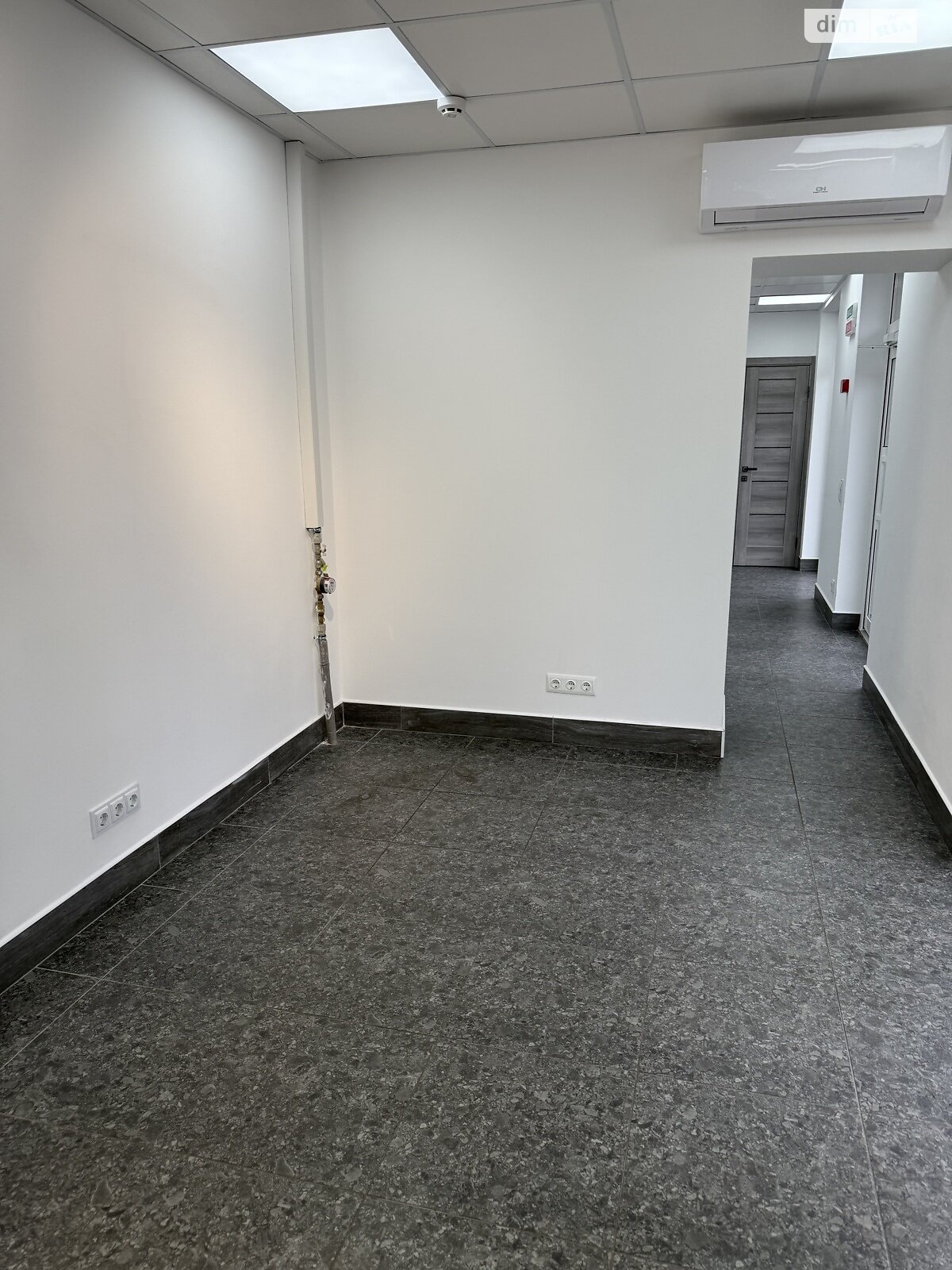 Комерційне приміщення в Хмельницькому, здам в оренду по Проскурівського Підпілля вулиця, район Старе місто (старий базар), ціна: 22 000 грн за об’єкт фото 1