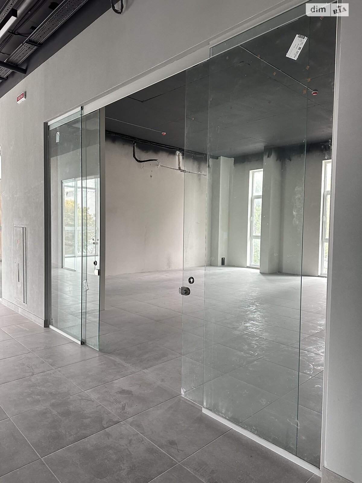 Комерційне приміщення в Хмельницькому, Тернопільська вулиця, ціна оренди: 16 175 грн за об’єкт фото 1