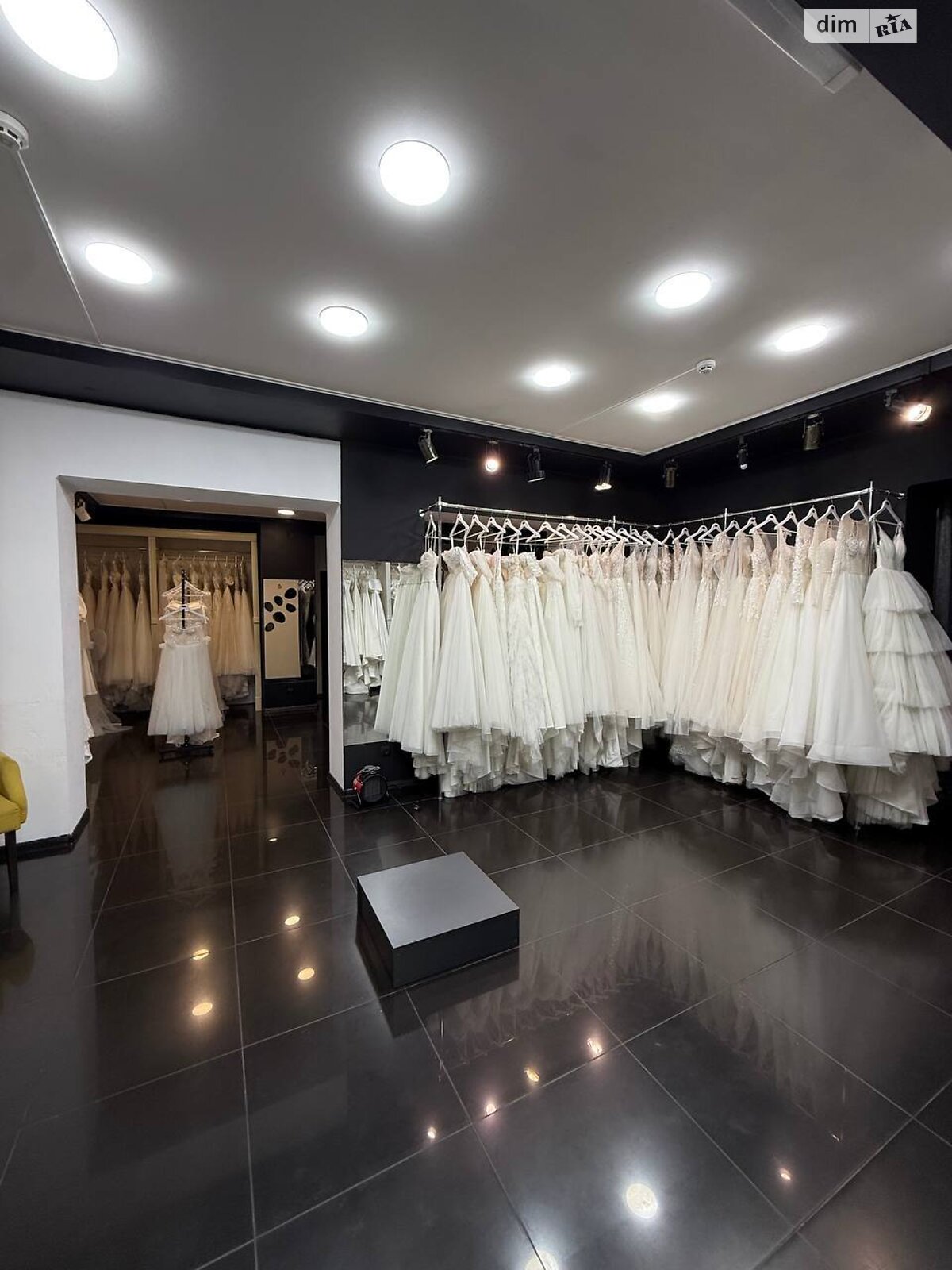 Коммерческое помещение в Хмельницком, сдам в аренду по Грушевского Михаила улица, район Центр, цена: 30 000 грн за объект фото 1 Коммерческое помещение в Хмельницком, сдам в аренду по Грушевского Михаила улица, район Центр, цена: 30 000 грн за объект фото 1