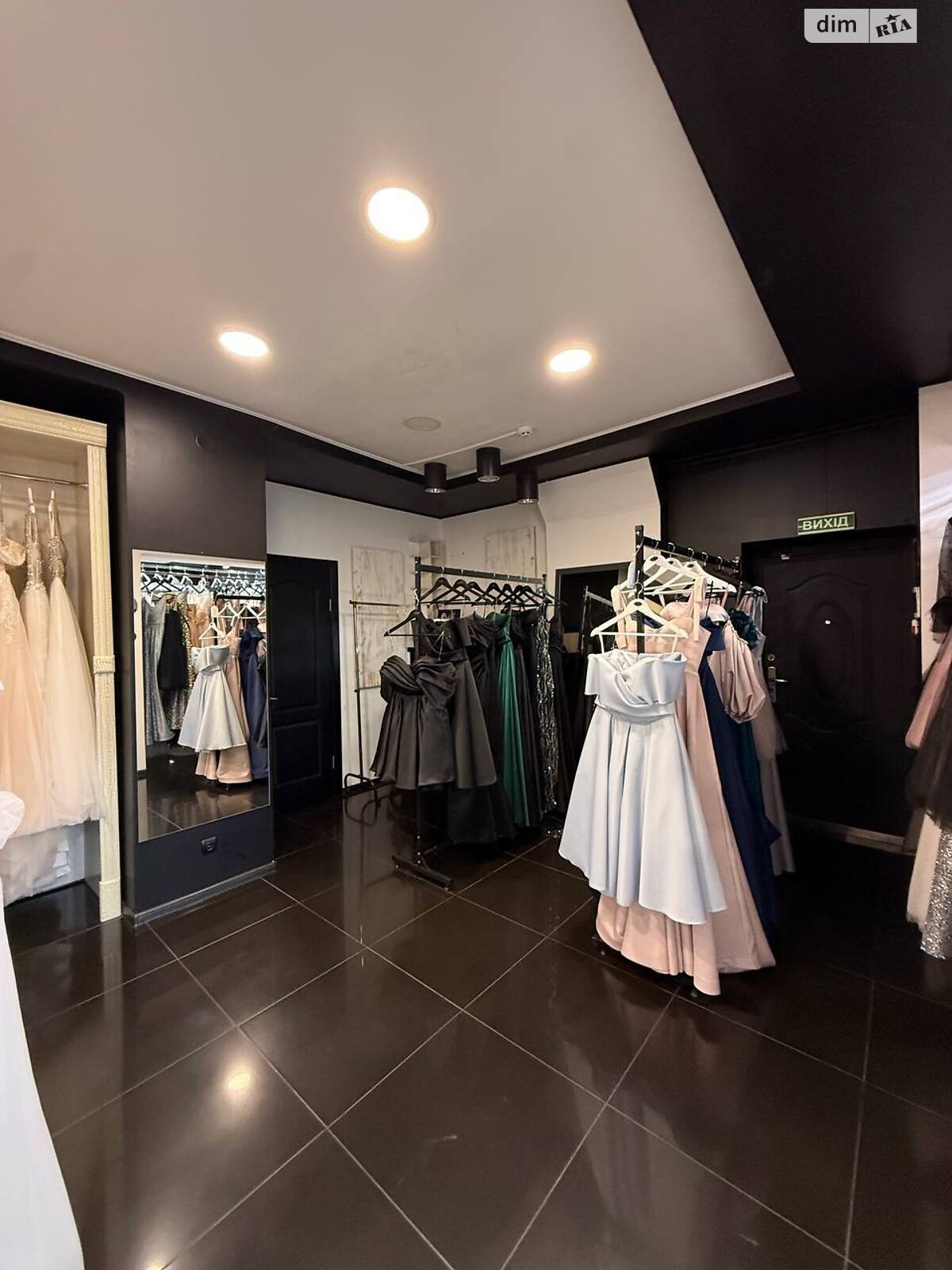 Коммерческое помещение в Хмельницком, сдам в аренду по Грушевского Михаила улица, район Центр, цена: 30 000 грн за объект фото 1 Коммерческое помещение в Хмельницком, сдам в аренду по Грушевского Михаила улица, район Центр, цена: 30 000 грн за объект фото 1